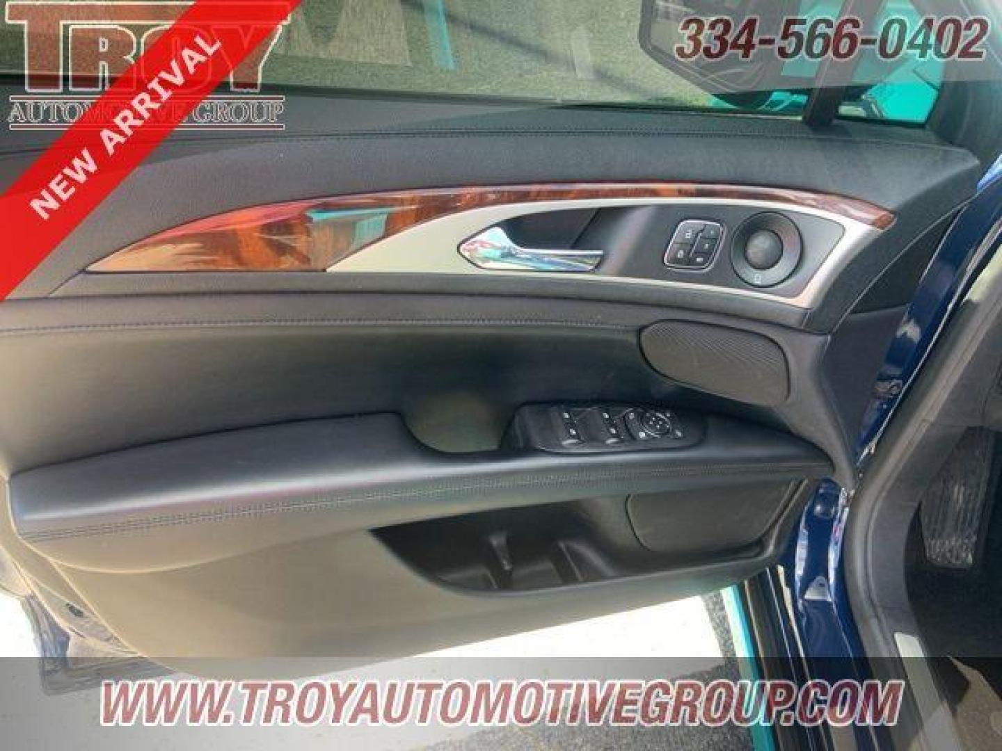 2020 Blue /Ebony Lincoln MKZ Reserve (3LN6L5E96LR) with an 2.0L I4 engine, Automatic transmission, located at 6812 Atlanta Hwy, Montgomery, AL, 36117, (334) 271-4045, 32.382118, -86.178673 - <br>Power Sunroof!!<br>2 Master Keys w/Remote Start!! - Photo#23