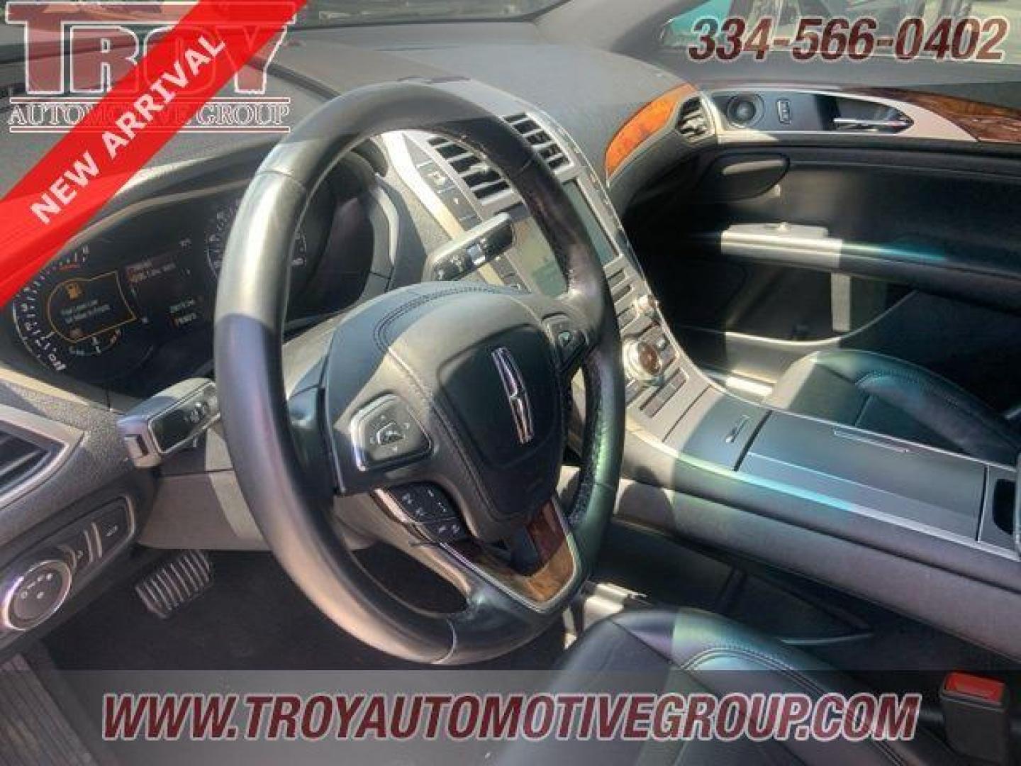 2020 Blue /Ebony Lincoln MKZ Reserve (3LN6L5E96LR) with an 2.0L I4 engine, Automatic transmission, located at 6812 Atlanta Hwy, Montgomery, AL, 36117, (334) 271-4045, 32.382118, -86.178673 - <br>Power Sunroof!!<br>2 Master Keys w/Remote Start!! - Photo#24