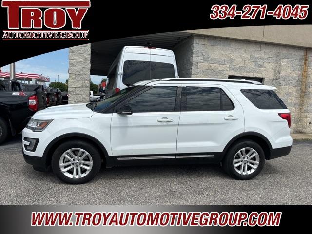 photo of 2017 Ford Explorer XLT