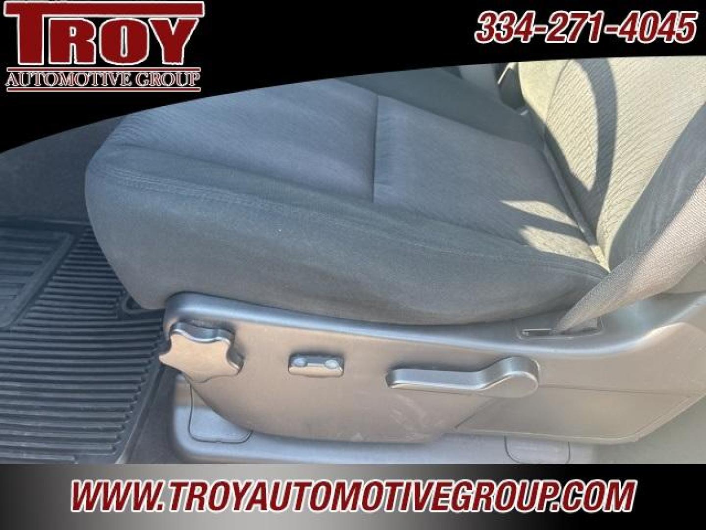 2013 Summit White /Ebony GMC Sierra 1500 SLE (3GTP2VE73DG) with an Vortec 5.3L V8 SFI VVT Flex Fuel engine, Automatic transmission, located at 6812 Atlanta Hwy, Montgomery, AL, 36117, (334) 271-4045, 32.382118, -86.178673 - Photo#32