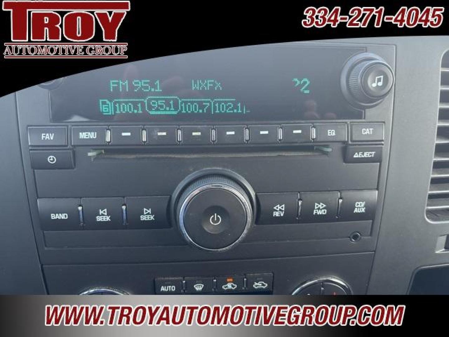 2013 Summit White /Ebony GMC Sierra 1500 SLE (3GTP2VE73DG) with an Vortec 5.3L V8 SFI VVT Flex Fuel engine, Automatic transmission, located at 6812 Atlanta Hwy, Montgomery, AL, 36117, (334) 271-4045, 32.382118, -86.178673 - Photo#38