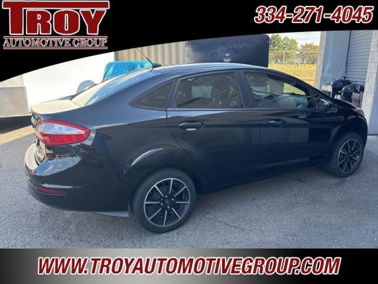 2019 Shadow Black /Charcoal Black Ford Fiesta SE (3FADP4BJ8KM) with an 1.6L I4 Ti-VCT engine, Automatic transmission, located at 6812 Atlanta Hwy, Montgomery, AL, 36117, (334) 271-4045, 32.382118, -86.178673 - Photo#7