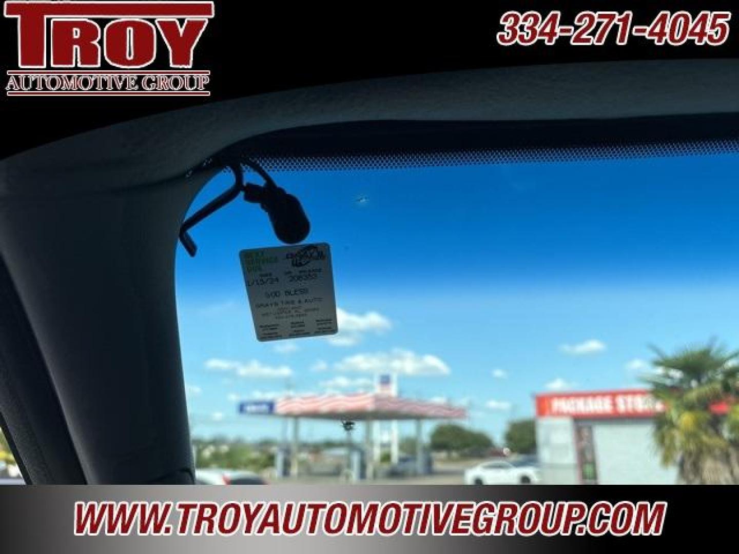2012 Oxford White /Steel Ford F-250SD XLT (1FT7X2B68CE) with an 6.2L V8 EFI SOHC 16V Flex Fuel engine, Automatic transmission, located at 6812 Atlanta Hwy, Montgomery, AL, 36117, (334) 271-4045, 32.382118, -86.178673 - Photo#26