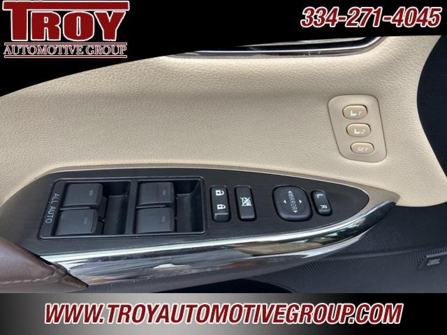 2017 Blizzard Pearl /Almond Toyota Avalon (4T1BK1EB3HU) with an 3.5L V6 DOHC Dual VVT-i 24V engine, Automatic transmission, located at 6812 Atlanta Hwy, Montgomery, AL, 36117, (334) 271-4045, 32.382118, -86.178673 - Photo#37