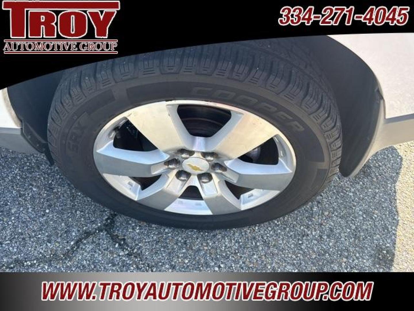 2012 White /Light Gray Chevrolet Traverse LTZ (1GNKVLED3CJ) with an 3.6L V6 SIDI engine, Automatic transmission, located at 6812 Atlanta Hwy, Montgomery, AL, 36117, (334) 271-4045, 32.382118, -86.178673 - Photo#18