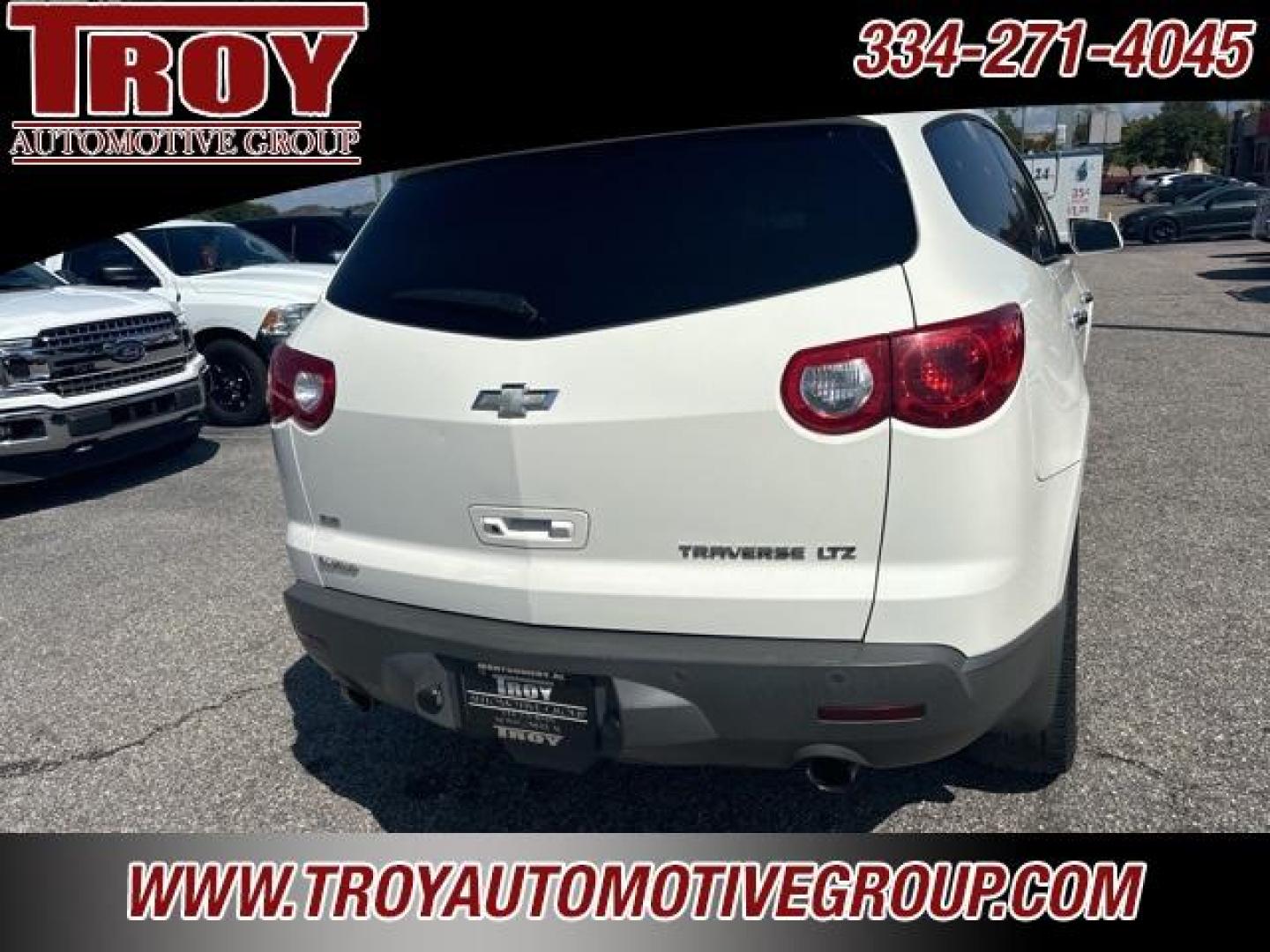 2012 White /Light Gray Chevrolet Traverse LTZ (1GNKVLED3CJ) with an 3.6L V6 SIDI engine, Automatic transmission, located at 6812 Atlanta Hwy, Montgomery, AL, 36117, (334) 271-4045, 32.382118, -86.178673 - Photo#4