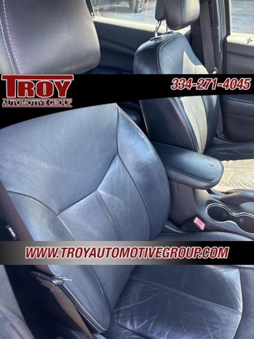 2012 Bright Silver Metallic Clearcoat /Black Chrysler 200 Limited (1C3CCBCG0CN) with an 3.6L V6 Flex Fuel 24V VVT engine, Automatic transmission, located at 6812 Atlanta Hwy, Montgomery, AL, 36117, (334) 271-4045, 32.382118, -86.178673 - Photo#24