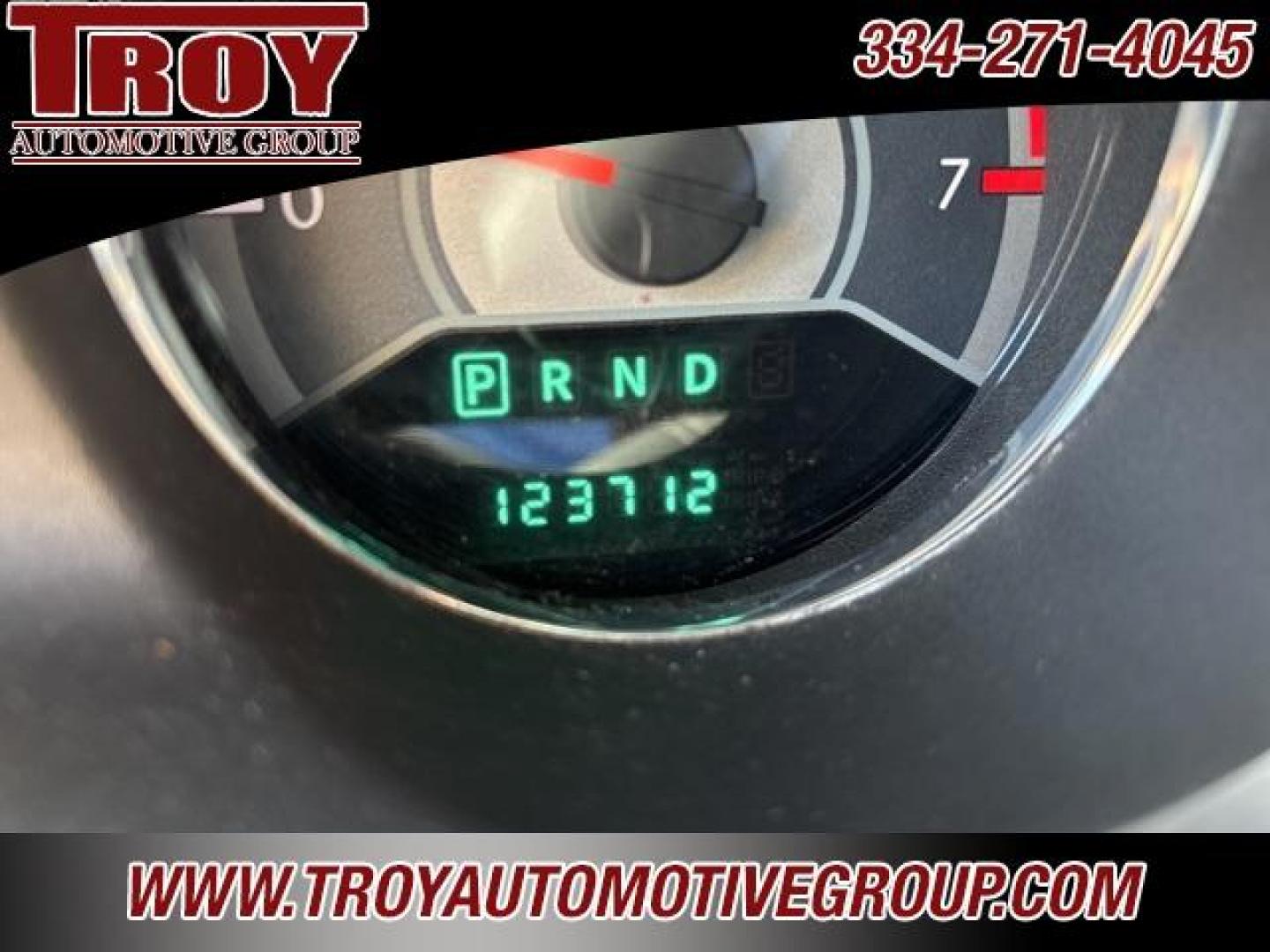 2012 Bright Silver Metallic Clearcoat /Black Chrysler 200 Limited (1C3CCBCG0CN) with an 3.6L V6 Flex Fuel 24V VVT engine, Automatic transmission, located at 6812 Atlanta Hwy, Montgomery, AL, 36117, (334) 271-4045, 32.382118, -86.178673 - Photo#32