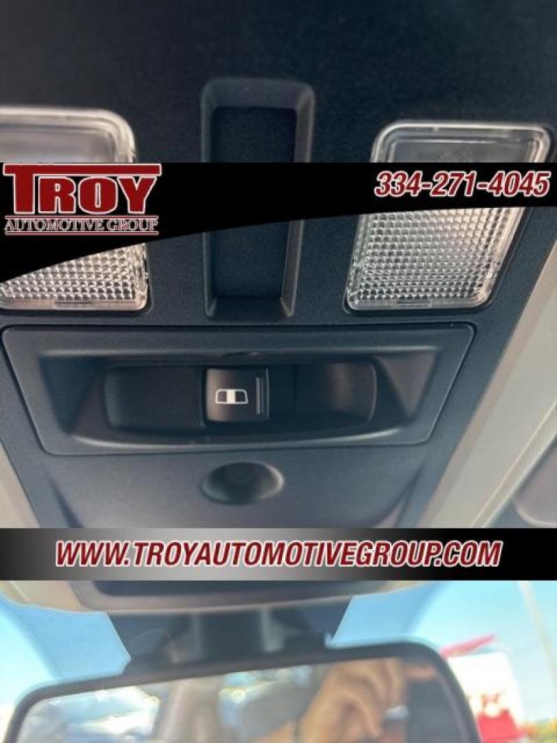 2013 Flame Red Clearcoat /Diesel Gray/Black Ram 1500 SLT (1C6RR6GP5DS) with an 4.7L V8 FFV engine, Automatic transmission, located at 6812 Atlanta Hwy, Montgomery, AL, 36117, (334) 271-4045, 32.382118, -86.178673 - Photo#44