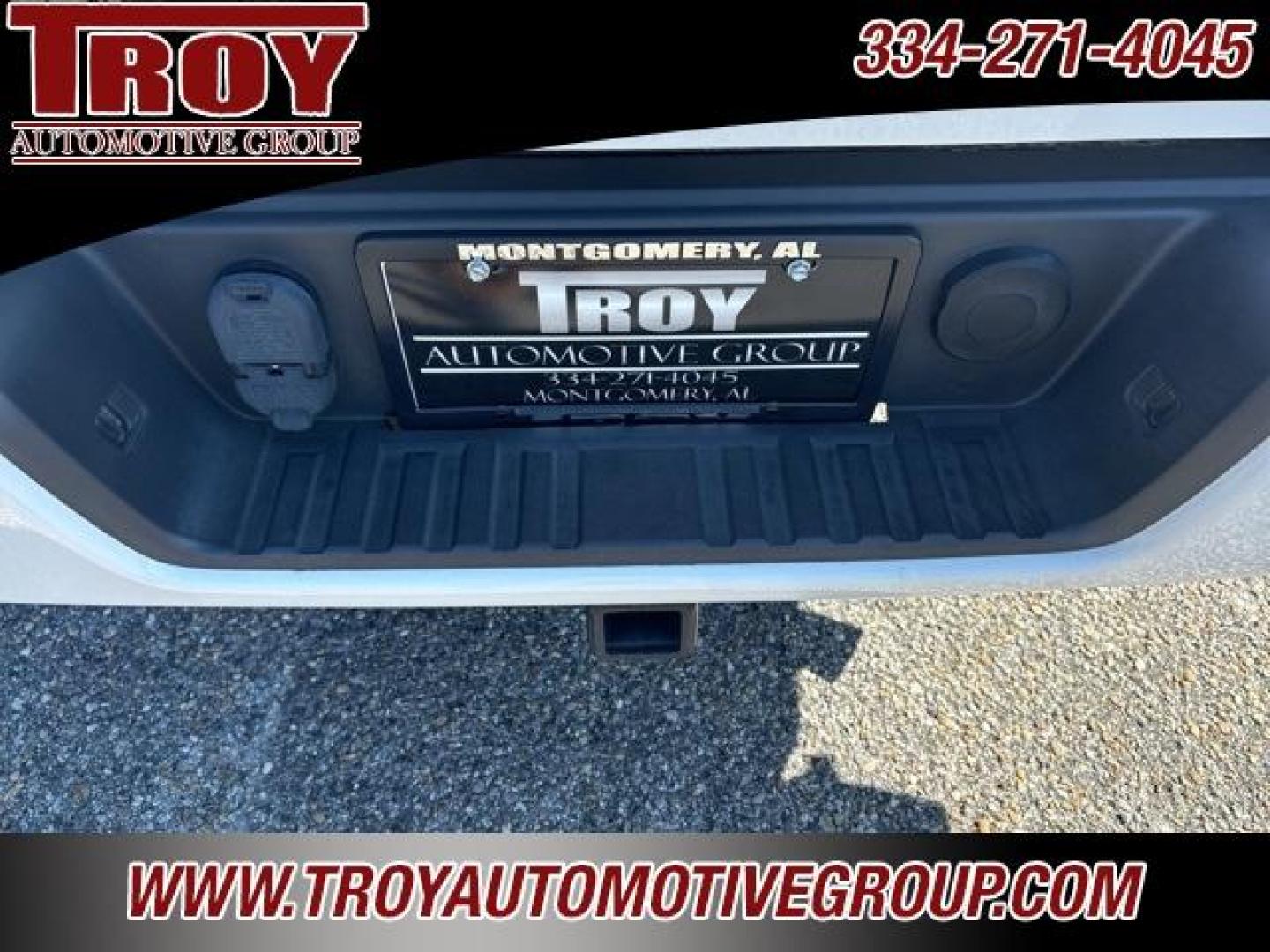 2019 Summit White /Black Chevrolet Colorado LT (1GCGTCEN8K1) with an V6 engine, Automatic transmission, located at 6812 Atlanta Hwy, Montgomery, AL, 36117, (334) 271-4045, 32.382118, -86.178673 - Photo#24