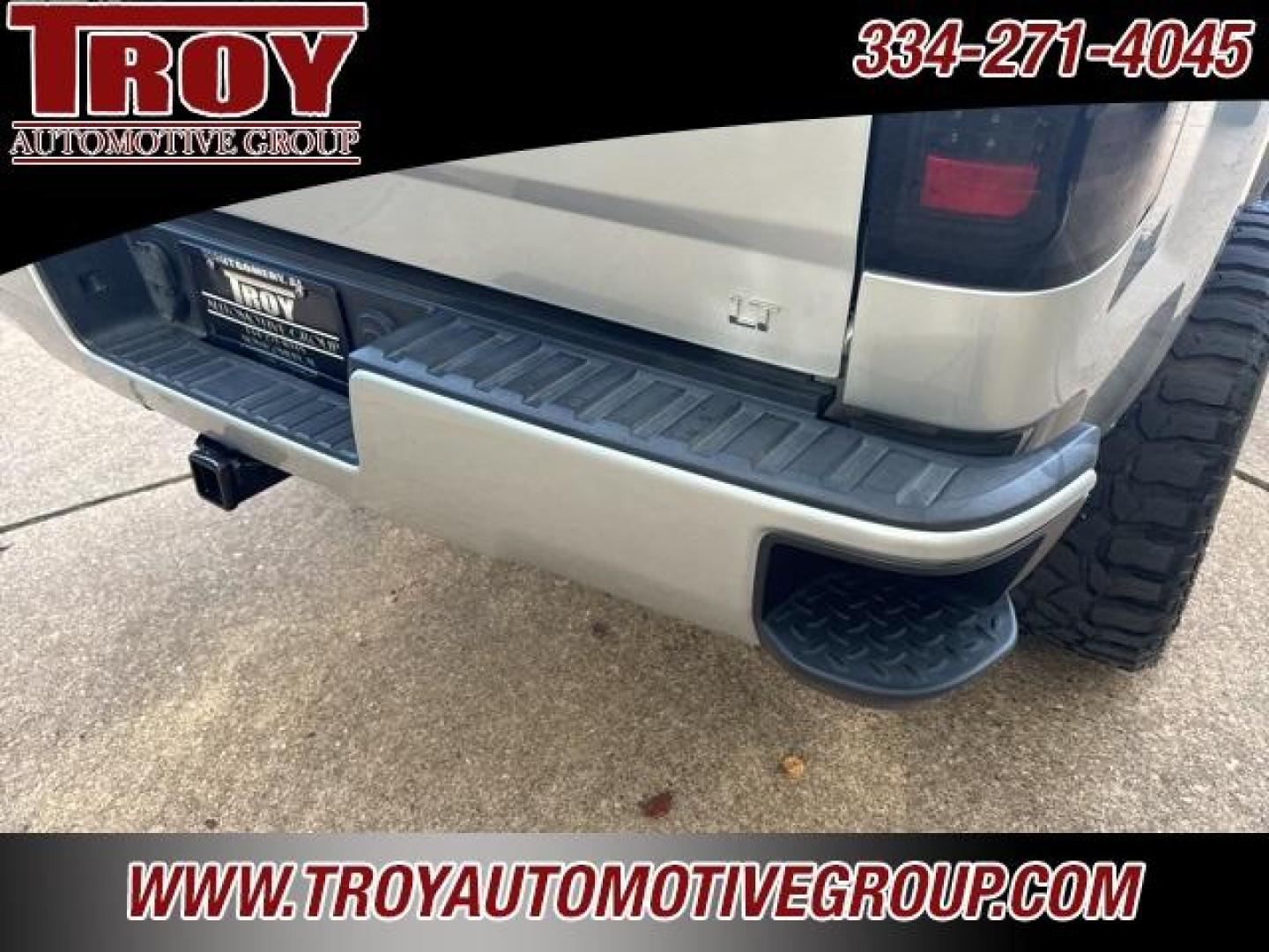 2018 Silver Ice Metallic /Black Chevrolet Silverado 1500 LT (3GCUKREC4JG) with an EcoTec3 5.3L V8 engine, Automatic transmission, located at 6812 Atlanta Hwy, Montgomery, AL, 36117, (334) 271-4045, 32.382118, -86.178673 - Photo#20