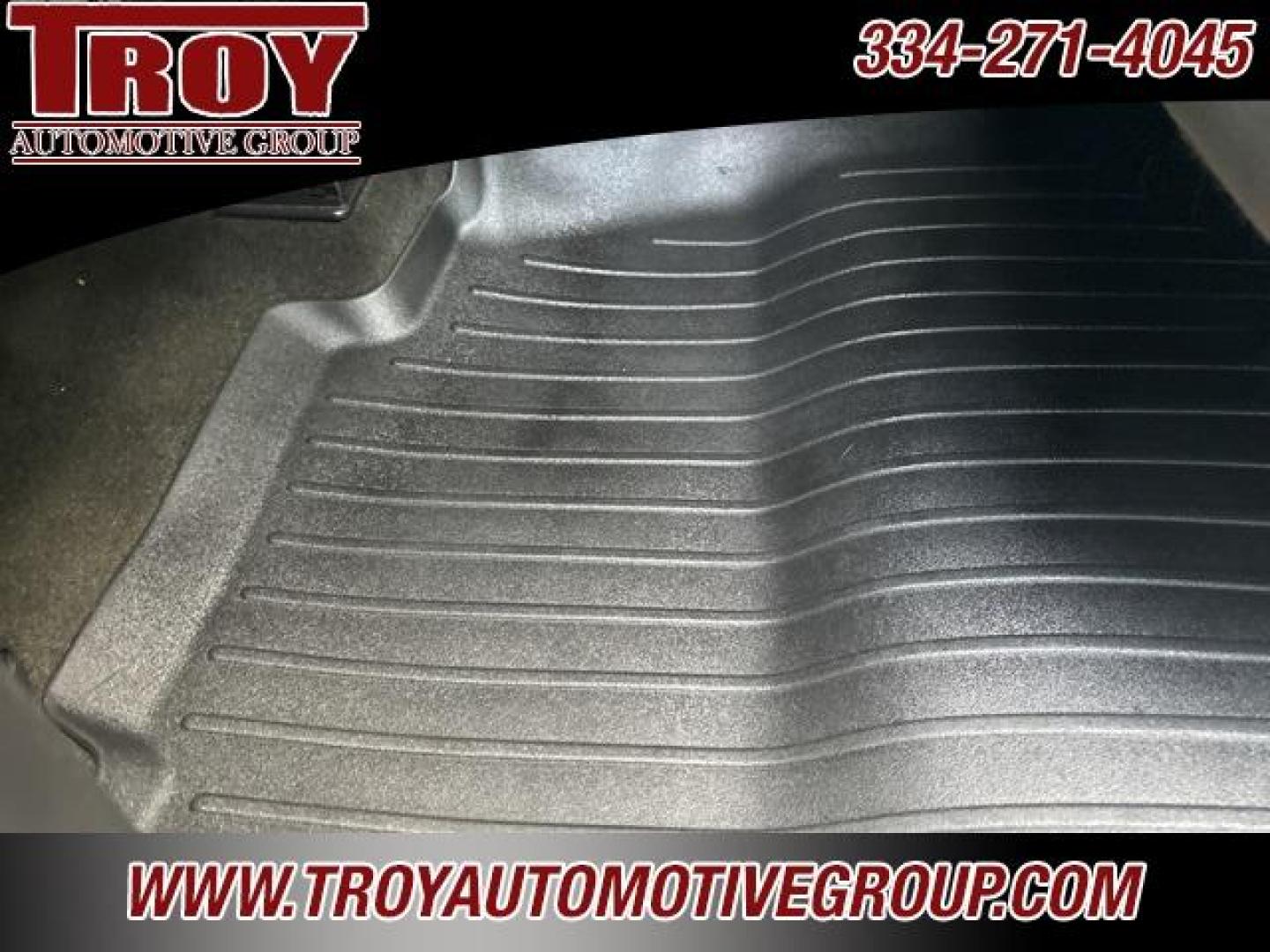 2018 Silver Ice Metallic /Black Chevrolet Silverado 1500 LT (3GCUKREC4JG) with an EcoTec3 5.3L V8 engine, Automatic transmission, located at 6812 Atlanta Hwy, Montgomery, AL, 36117, (334) 271-4045, 32.382118, -86.178673 - Photo#25