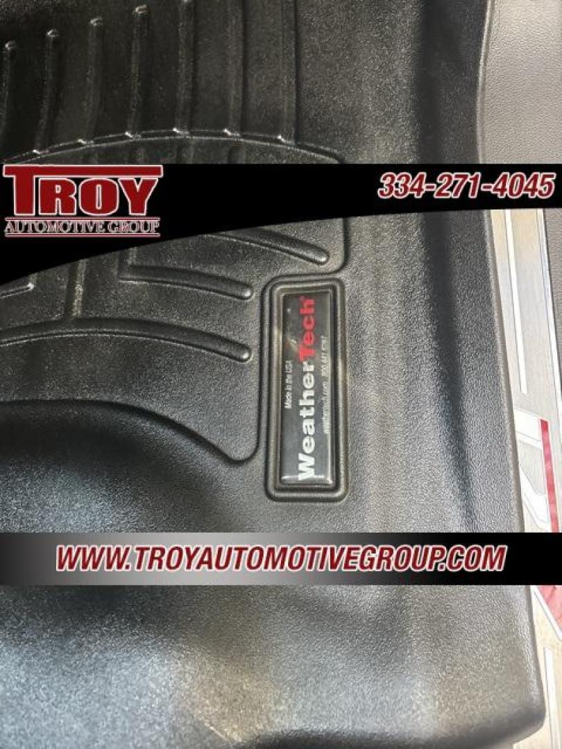 2018 Silver Ice Metallic /Black Chevrolet Silverado 1500 LT (3GCUKREC4JG) with an EcoTec3 5.3L V8 engine, Automatic transmission, located at 6812 Atlanta Hwy, Montgomery, AL, 36117, (334) 271-4045, 32.382118, -86.178673 - Photo#33