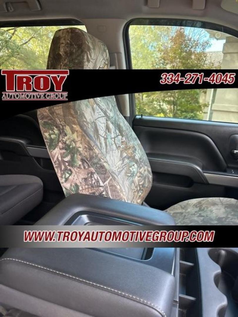 2018 Silver Ice Metallic /Black Chevrolet Silverado 1500 LT (3GCUKREC4JG) with an EcoTec3 5.3L V8 engine, Automatic transmission, located at 6812 Atlanta Hwy, Montgomery, AL, 36117, (334) 271-4045, 32.382118, -86.178673 - Photo#37