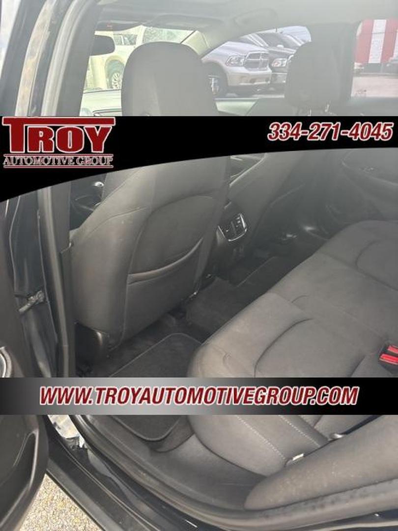 2017 Mosaic Black Metallic /Jet Black Chevrolet Malibu LT (1G1ZE5ST4HF) with an 1.5L DOHC engine, Automatic transmission, located at 6812 Atlanta Hwy, Montgomery, AL, 36117, (334) 271-4045, 32.382118, -86.178673 - Photo#30