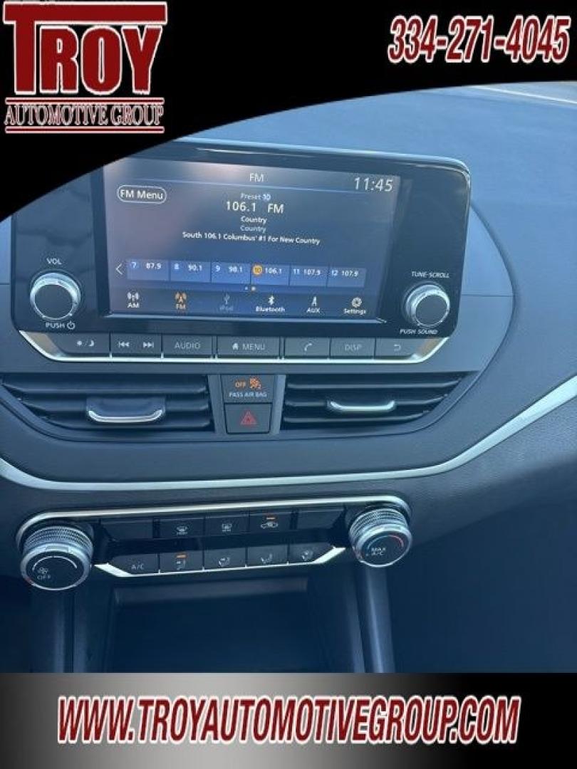 2024 Super Black /Charcoal Nissan Altima 2.5 S (1N4BL4BVXRN) with an 2.5L 4-Cylinder DOHC 16V engine, CVT transmission, located at 6812 Atlanta Hwy, Montgomery, AL, 36117, (334) 271-4045, 32.382118, -86.178673- Photo#34