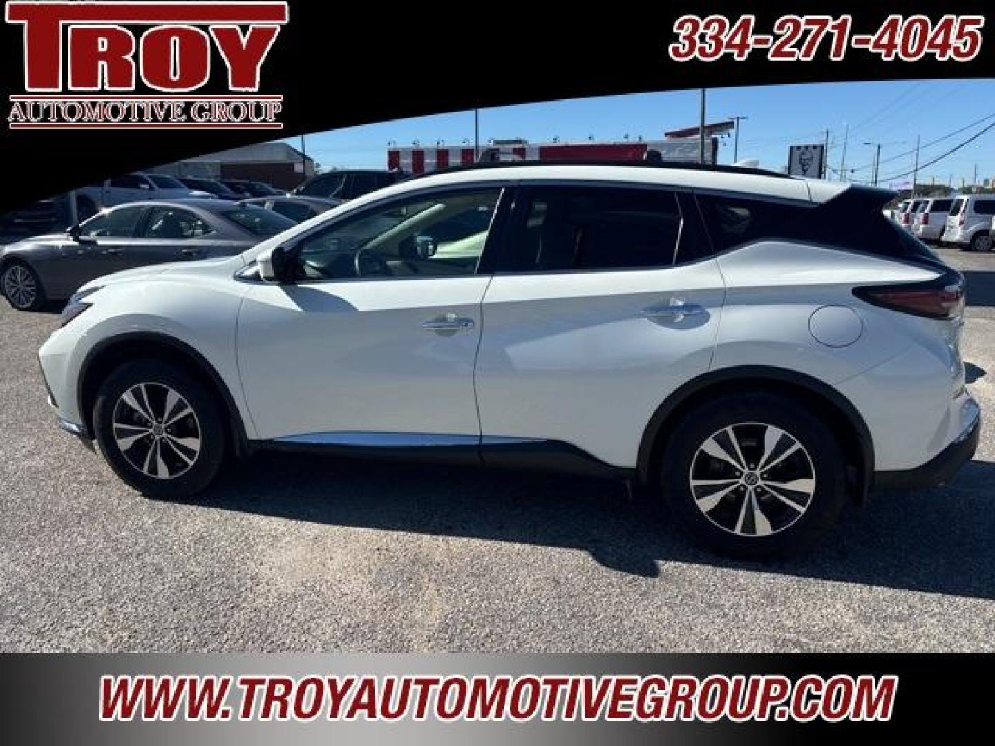 2019 Pearl White Tricoat /Cashmere Nissan Murano SV (5N1AZ2MJ6KN) with an 3.5L V6 DOHC 24V engine, CVT transmission, located at 6812 Atlanta Hwy, Montgomery, AL, 36117, (334) 271-4045, 32.382118, -86.178673 - Leather!!<br>Weather Tech Floor Mats!!<br>Luggage Rack!! - Photo#1