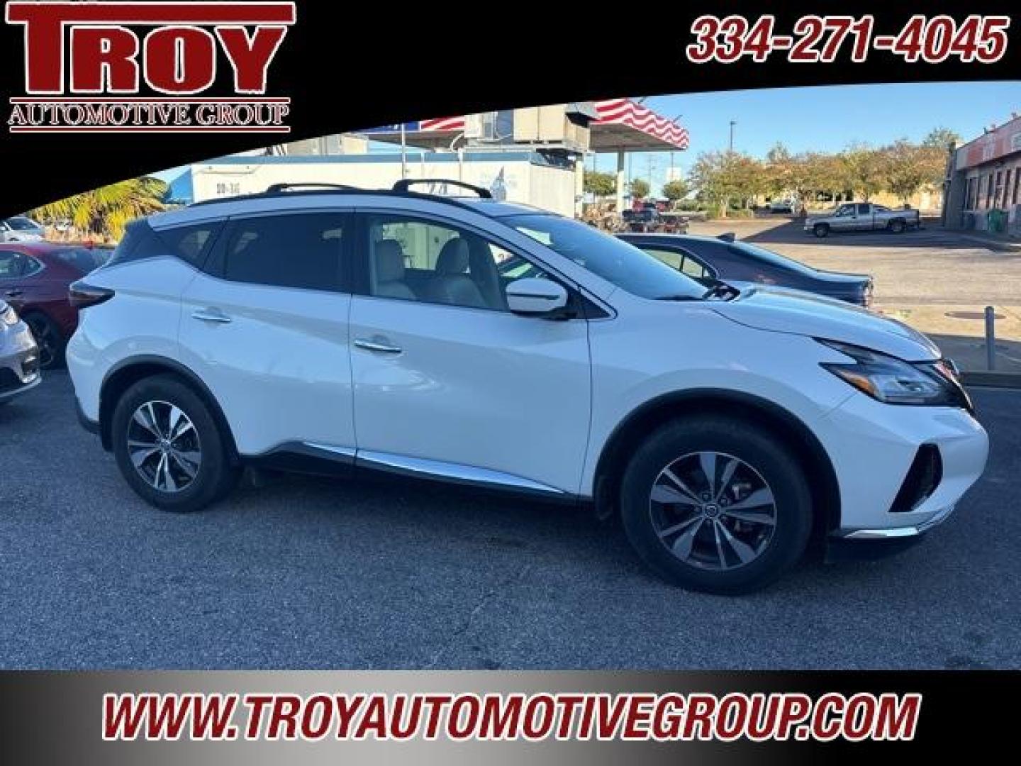 2019 Pearl White Tricoat /Cashmere Nissan Murano SV (5N1AZ2MJ6KN) with an 3.5L V6 DOHC 24V engine, CVT transmission, located at 6812 Atlanta Hwy, Montgomery, AL, 36117, (334) 271-4045, 32.382118, -86.178673 - Leather!!<br>Weather Tech Floor Mats!!<br>Luggage Rack!! - Photo#3