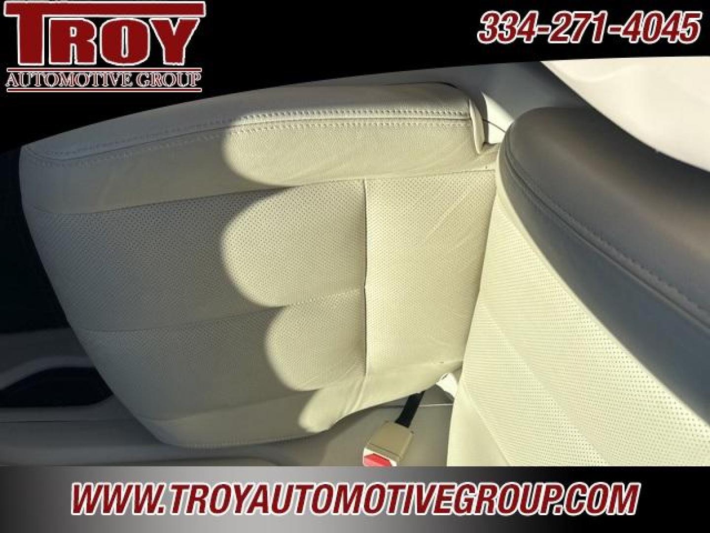 2019 Pearl White Tricoat /Cashmere Nissan Murano SV (5N1AZ2MJ6KN) with an 3.5L V6 DOHC 24V engine, CVT transmission, located at 6812 Atlanta Hwy, Montgomery, AL, 36117, (334) 271-4045, 32.382118, -86.178673 - Leather!!<br>Weather Tech Floor Mats!!<br>Luggage Rack!! - Photo#29