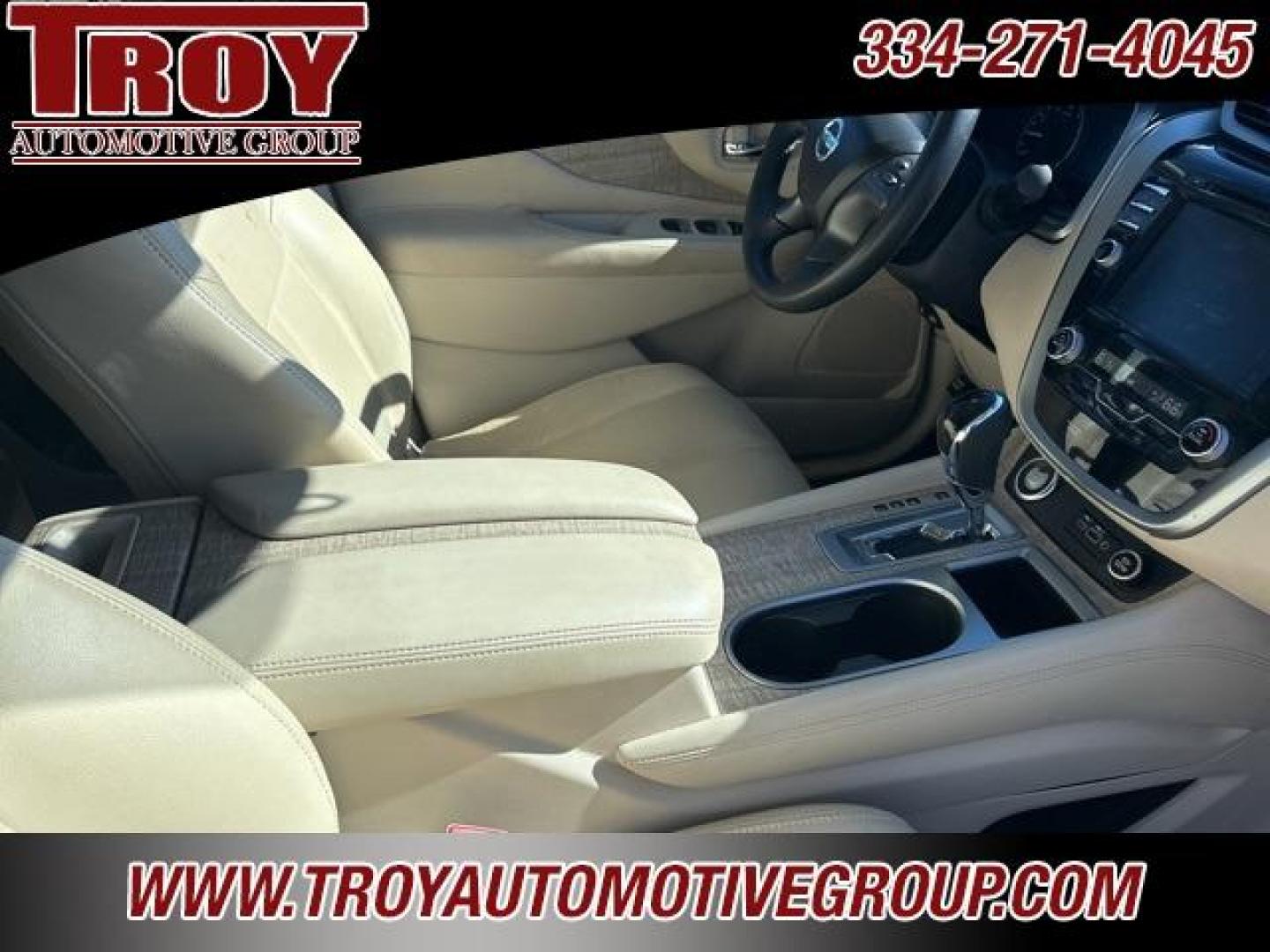 2019 Pearl White Tricoat /Cashmere Nissan Murano SV (5N1AZ2MJ6KN) with an 3.5L V6 DOHC 24V engine, CVT transmission, located at 6812 Atlanta Hwy, Montgomery, AL, 36117, (334) 271-4045, 32.382118, -86.178673 - Leather!!<br>Weather Tech Floor Mats!!<br>Luggage Rack!! - Photo#32