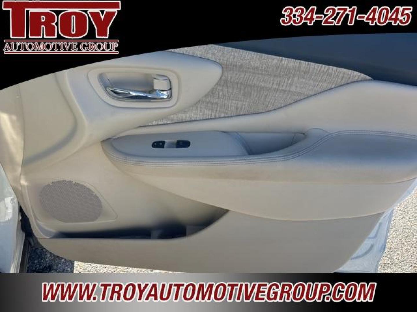 2019 Pearl White Tricoat /Cashmere Nissan Murano SV (5N1AZ2MJ6KN) with an 3.5L V6 DOHC 24V engine, CVT transmission, located at 6812 Atlanta Hwy, Montgomery, AL, 36117, (334) 271-4045, 32.382118, -86.178673 - Leather!!<br>Weather Tech Floor Mats!!<br>Luggage Rack!! - Photo#33