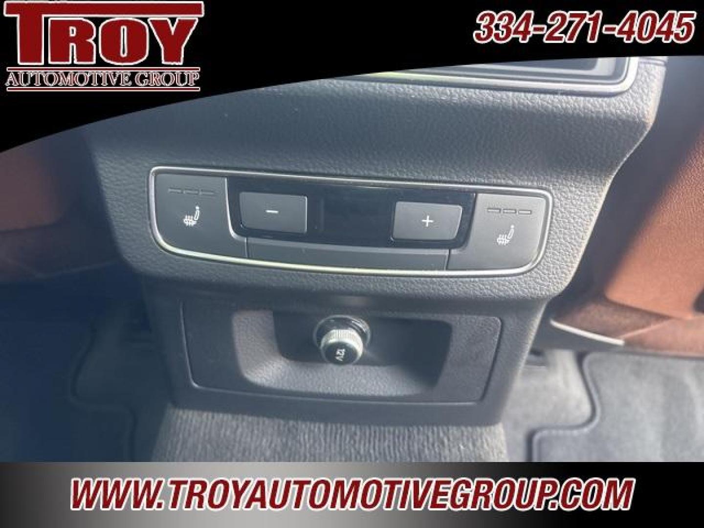 2018 Mythos Black Metallic /Nougat Brown Audi Q5 2.0T Premium Plus (WA1BNAFY9J2) with an 2.0L TFSI engine, Automatic transmission, located at 6812 Atlanta Hwy, Montgomery, AL, 36117, (334) 271-4045, 32.382118, -86.178673 - Photo#21