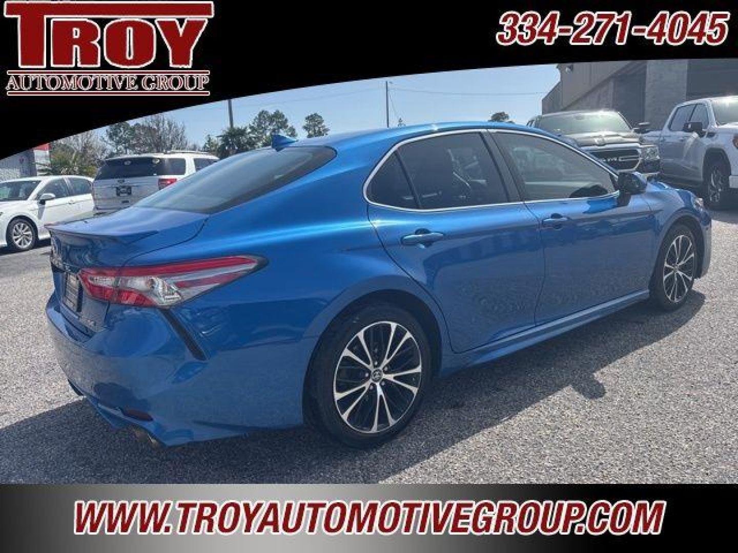 2019 Galactic Aqua Mica /Black Toyota Camry SE (4T1B11HK6KU) with an 2.5L I4 DOHC 16V engine, Automatic transmission, located at 6812 Atlanta Hwy, Montgomery, AL, 36117, (334) 271-4045, 32.382118, -86.178673 - Photo#9