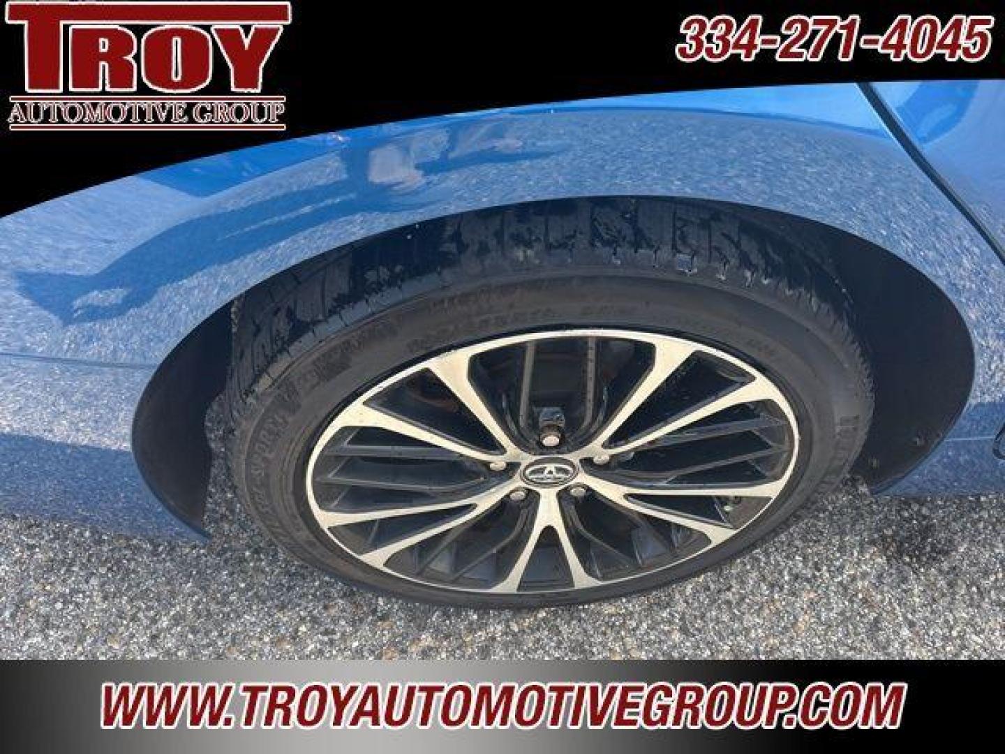 2019 Galactic Aqua Mica /Black Toyota Camry SE (4T1B11HK6KU) with an 2.5L I4 DOHC 16V engine, Automatic transmission, located at 6812 Atlanta Hwy, Montgomery, AL, 36117, (334) 271-4045, 32.382118, -86.178673 - Photo#21