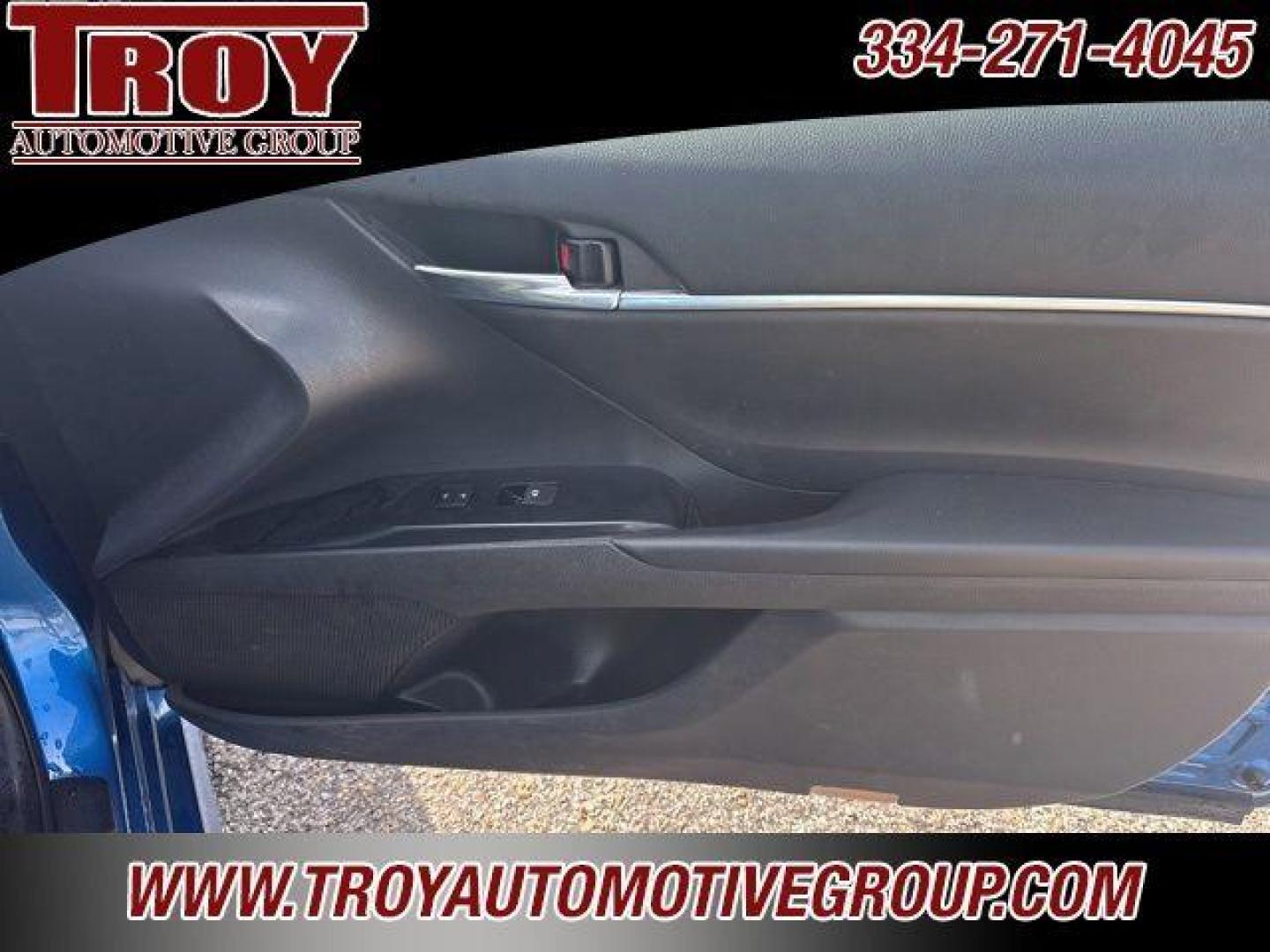 2019 Galactic Aqua Mica /Black Toyota Camry SE (4T1B11HK6KU) with an 2.5L I4 DOHC 16V engine, Automatic transmission, located at 6812 Atlanta Hwy, Montgomery, AL, 36117, (334) 271-4045, 32.382118, -86.178673 - Photo#30