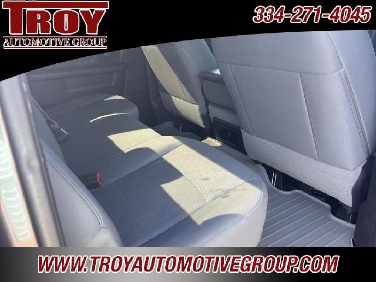 2015 Granite Crystal Metallic Clearcoat /Black Ram 2500 Tradesman (3C6UR5CJ5FG) with an 6.4L V8 engine, Automatic transmission, located at 6812 Atlanta Hwy, Montgomery, AL, 36117, (334) 271-4045, 32.382118, -86.178673 - Photo#39