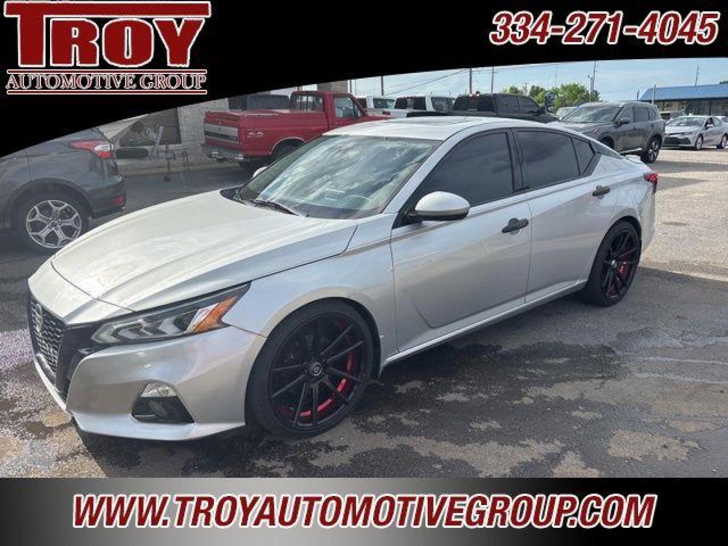 2019 Brilliant Silver Metallic /Charcoal Nissan Altima 2.5 SV (1N4BL4DV4KC) with an 2.5L 4-Cylinder DOHC 16V engine, CVT transmission, located at 6812 Atlanta Hwy, Montgomery, AL, 36117, (334) 271-4045, 32.382118, -86.178673 - Power Sunrrof!! - Photo#2