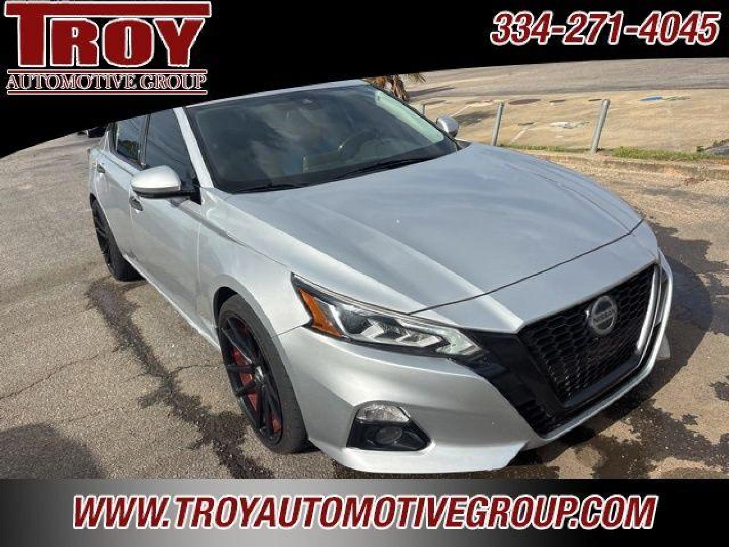 2019 Brilliant Silver Metallic /Charcoal Nissan Altima 2.5 SV (1N4BL4DV4KC) with an 2.5L 4-Cylinder DOHC 16V engine, CVT transmission, located at 6812 Atlanta Hwy, Montgomery, AL, 36117, (334) 271-4045, 32.382118, -86.178673 - Power Sunrrof!! - Photo#5