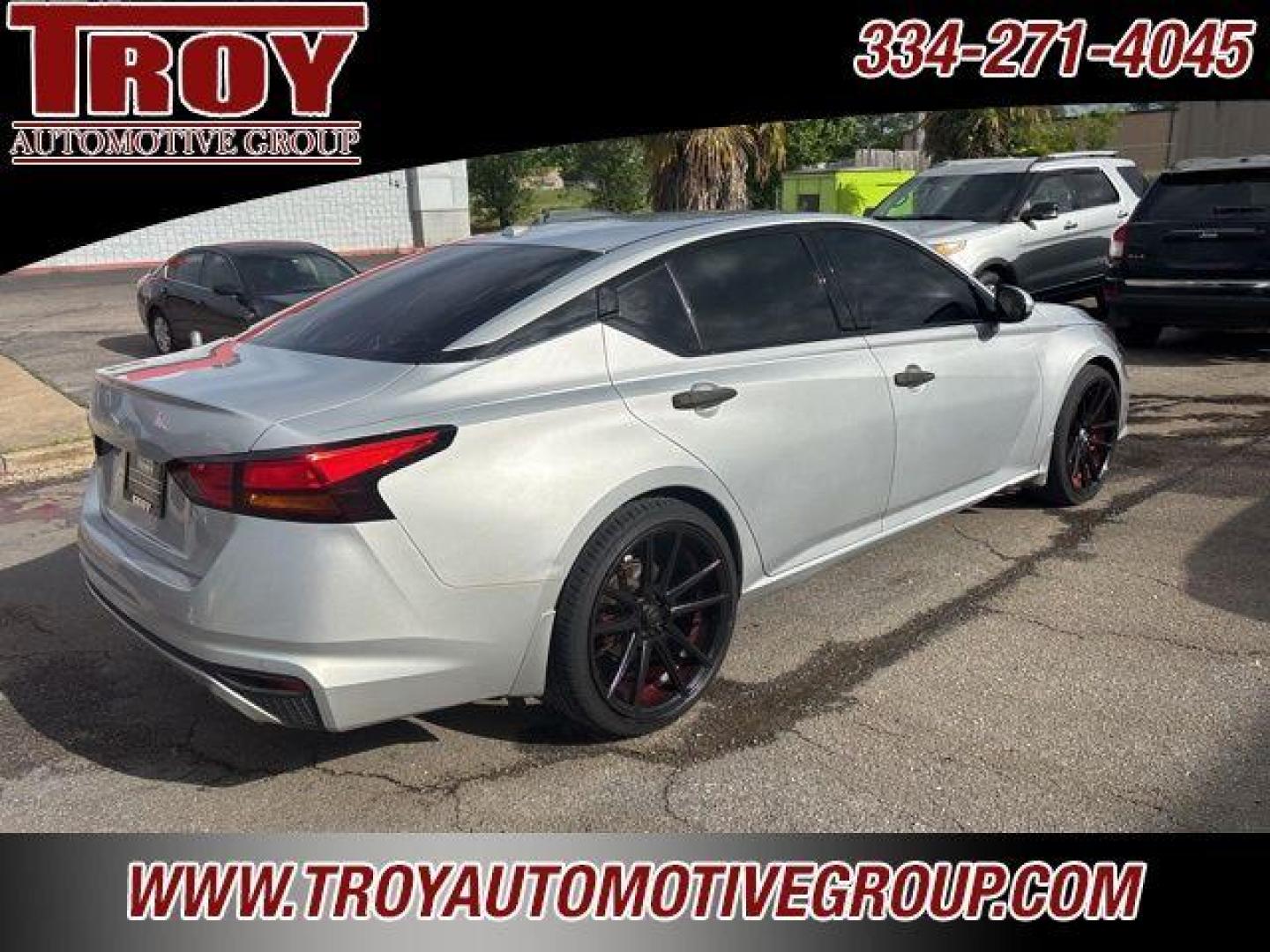 2019 Brilliant Silver Metallic /Charcoal Nissan Altima 2.5 SV (1N4BL4DV4KC) with an 2.5L 4-Cylinder DOHC 16V engine, CVT transmission, located at 6812 Atlanta Hwy, Montgomery, AL, 36117, (334) 271-4045, 32.382118, -86.178673 - Power Sunrrof!! - Photo#7