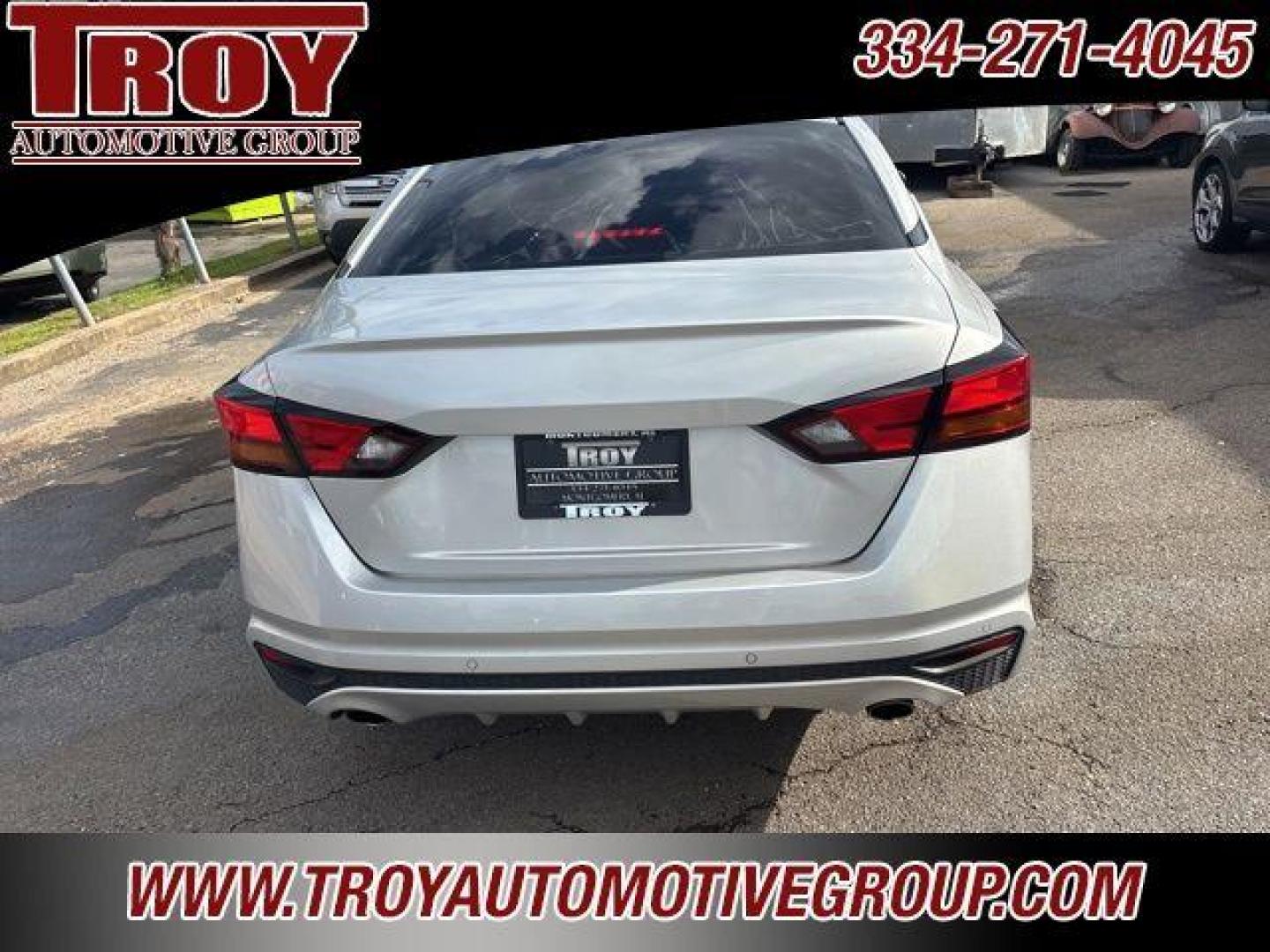 2019 Brilliant Silver Metallic /Charcoal Nissan Altima 2.5 SV (1N4BL4DV4KC) with an 2.5L 4-Cylinder DOHC 16V engine, CVT transmission, located at 6812 Atlanta Hwy, Montgomery, AL, 36117, (334) 271-4045, 32.382118, -86.178673 - Power Sunrrof!! - Photo#10
