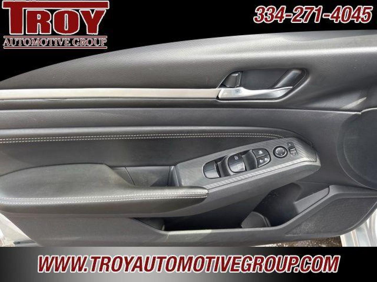 2019 Brilliant Silver Metallic /Charcoal Nissan Altima 2.5 SV (1N4BL4DV4KC) with an 2.5L 4-Cylinder DOHC 16V engine, CVT transmission, located at 6812 Atlanta Hwy, Montgomery, AL, 36117, (334) 271-4045, 32.382118, -86.178673 - Power Sunrrof!! - Photo#32