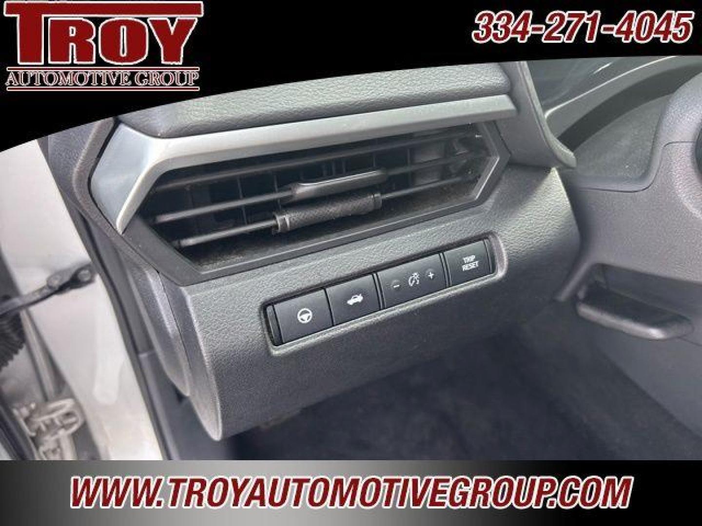 2019 Brilliant Silver Metallic /Charcoal Nissan Altima 2.5 SV (1N4BL4DV4KC) with an 2.5L 4-Cylinder DOHC 16V engine, CVT transmission, located at 6812 Atlanta Hwy, Montgomery, AL, 36117, (334) 271-4045, 32.382118, -86.178673 - Power Sunrrof!! - Photo#33