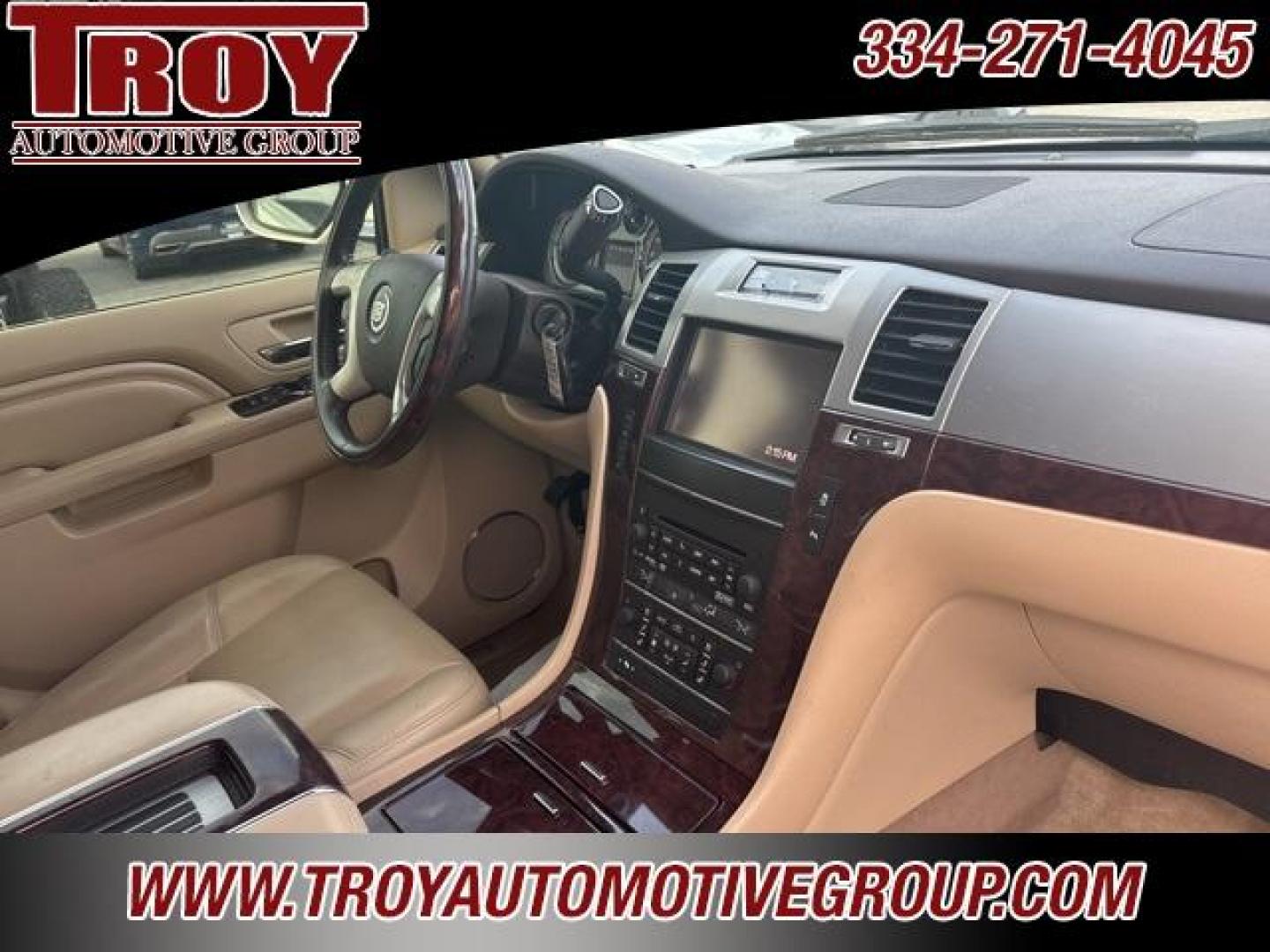 2013 White Diamond Tricoat /Cashmere W/Cocoa Accents Cadillac Escalade Luxury (1GYS3BEF0DR) with an Vortec 6.2L V8 SFI VVT engine, Automatic transmission, located at 6812 Atlanta Hwy, Montgomery, AL, 36117, (334) 271-4045, 32.382118, -86.178673 - Recent Arrival!<br>22 Wheels!!<br>Power Sunroof!!<br>Rear Entertainment Package!!<br>2nd Row Bucket Seats!!<br>3rd Seat!!<br><br>White Diamond Tricoat 2013 Cadillac Escalade Luxury RWD Vortec 6.2L V8 SFI VVT 6-Speed Automatic HD Electronic with Overdrive<br><br>Financing Available---Top Value for Tr - Photo#30