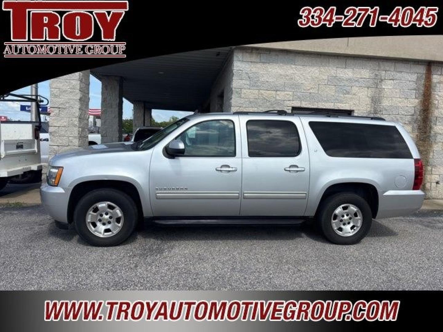 2013 Silver Ice Metallic /Light Titanium/Dark Titanium Chevrolet Suburban 1500 LT (1GNSCJE03DR) with an Vortec 5.3L V8 SFI Flex Fuel engine, Automatic transmission, located at 6812 Atlanta Hwy, Montgomery, AL, 36117, (334) 271-4045, 32.382118, -86.178673 - 2-Owner!!<br>Power Sunroof!!- Photo#3