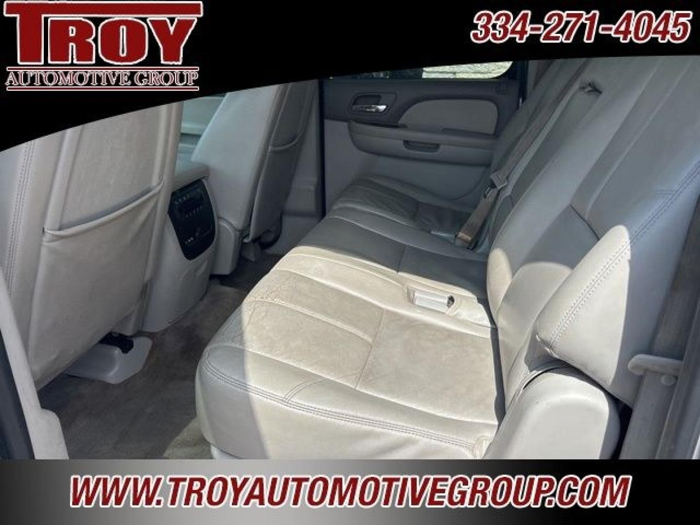 2013 Silver Ice Metallic /Light Titanium/Dark Titanium Chevrolet Suburban 1500 LT (1GNSCJE03DR) with an Vortec 5.3L V8 SFI Flex Fuel engine, Automatic transmission, located at 6812 Atlanta Hwy, Montgomery, AL, 36117, (334) 271-4045, 32.382118, -86.178673 - 2-Owner!!<br>Power Sunroof!!- Photo#16