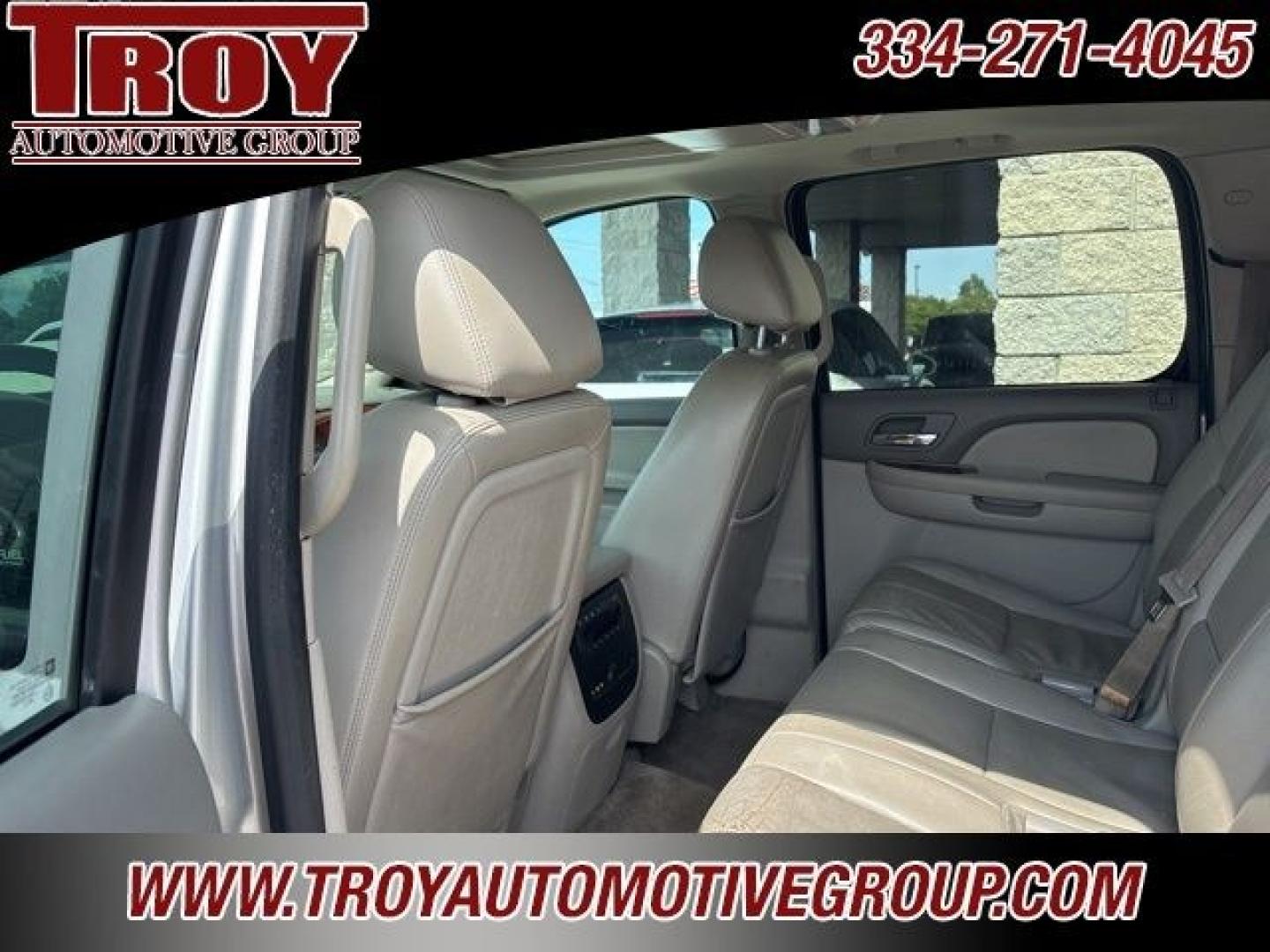 2013 Silver Ice Metallic /Light Titanium/Dark Titanium Chevrolet Suburban 1500 LT (1GNSCJE03DR) with an Vortec 5.3L V8 SFI Flex Fuel engine, Automatic transmission, located at 6812 Atlanta Hwy, Montgomery, AL, 36117, (334) 271-4045, 32.382118, -86.178673 - 2-Owner!!<br>Power Sunroof!!- Photo#17
