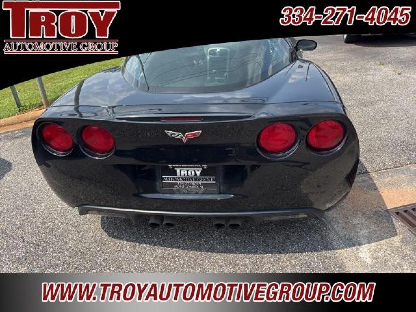 2005 Smokin Asphalt /Ebony Chevrolet Corvette Base (1G1YY24U155) with an 6.0L V8 SFI LS2 engine, Manual transmission, located at 6812 Atlanta Hwy, Montgomery, AL, 36117, (334) 271-4045, 32.382118, -86.178673 - Heads Up Display!!<br>2-Master Remote Keys!!<br>Heated Seats!! - Photo#5
