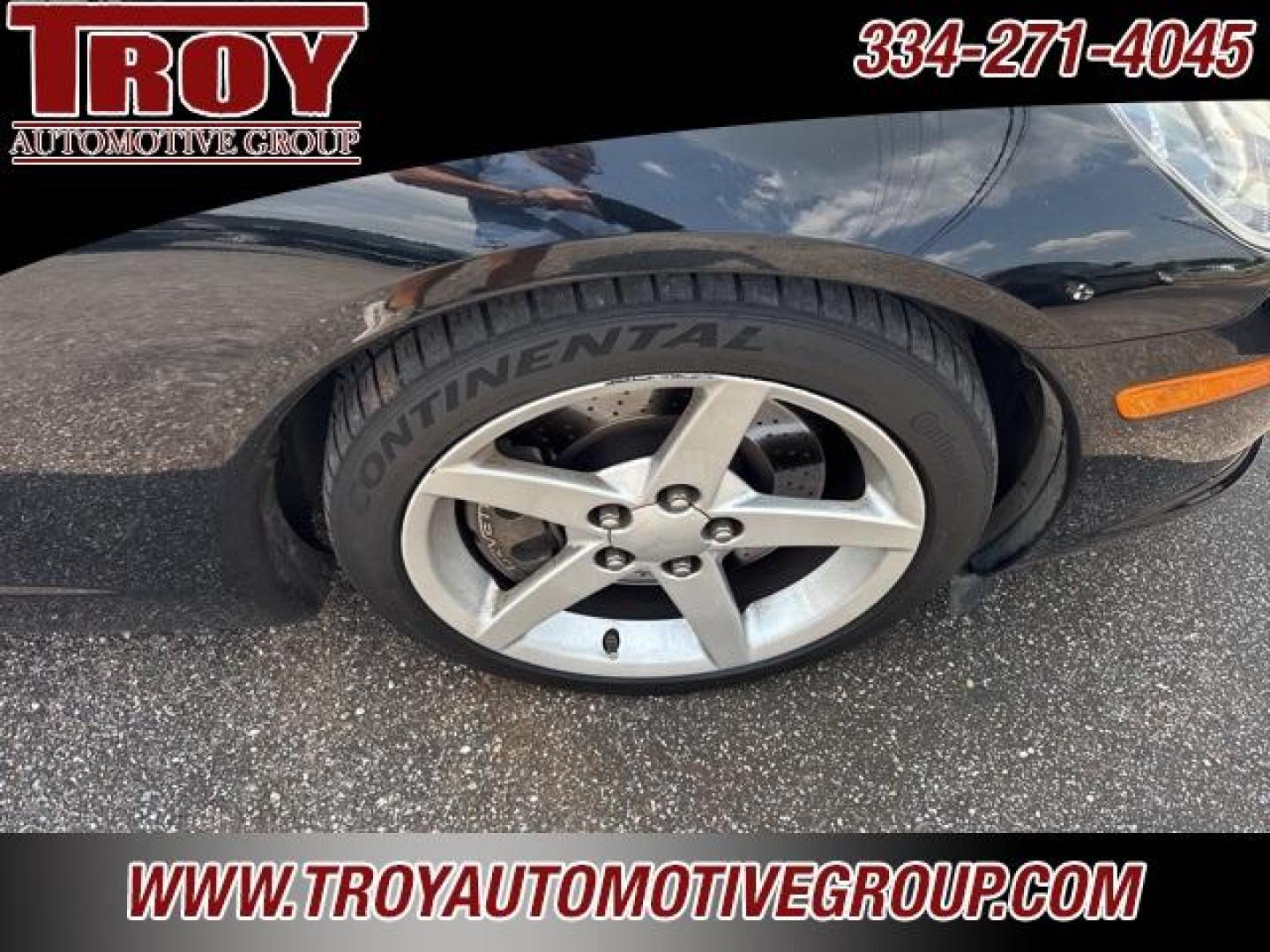 2005 Smokin Asphalt /Ebony Chevrolet Corvette Base (1G1YY24U155) with an 6.0L V8 SFI LS2 engine, Manual transmission, located at 6812 Atlanta Hwy, Montgomery, AL, 36117, (334) 271-4045, 32.382118, -86.178673 - Heads Up Display!!<br>2-Master Remote Keys!!<br>Heated Seats!! - Photo#10