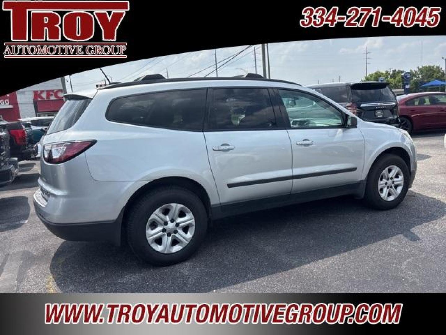 2016 Silver Ice Metallic /Dark Titanium/Light Titanium Chevrolet Traverse LS (1GNKRFED6GJ) with an 3.6L V6 SIDI engine, Automatic transmission, located at 6812 Atlanta Hwy, Montgomery, AL, 36117, (334) 271-4045, 32.382118, -86.178673 - 3rd Seat!!<br>Tow Package!!<br>Back Up Camera!! - Photo#7