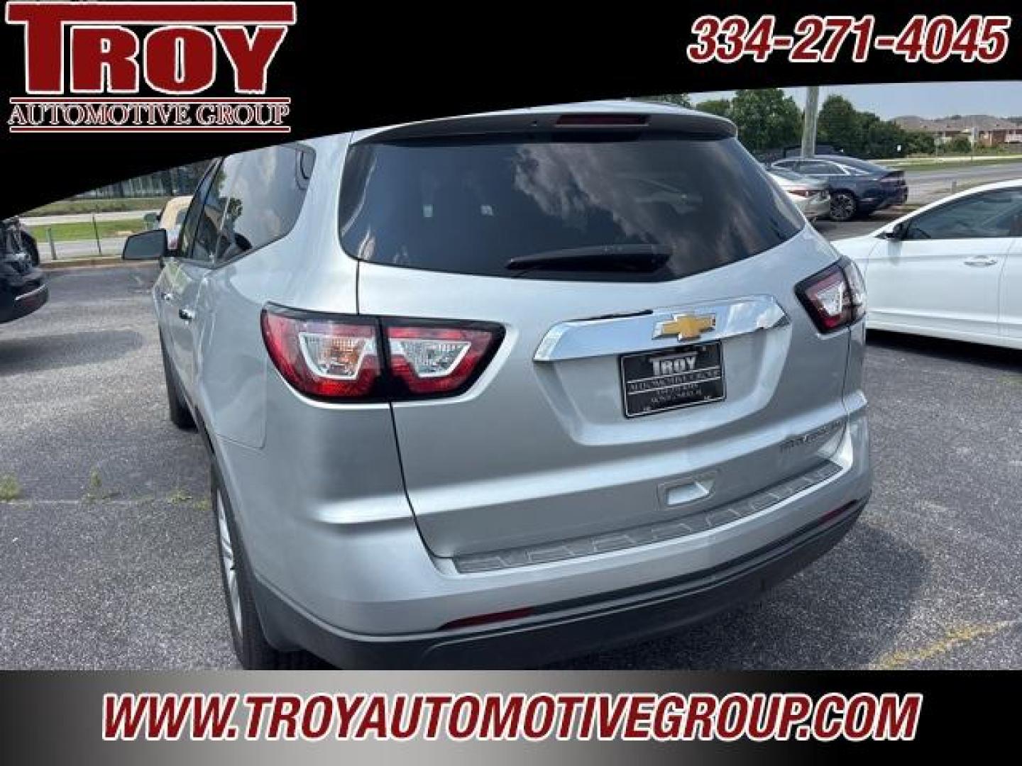 2016 Silver Ice Metallic /Dark Titanium/Light Titanium Chevrolet Traverse LS (1GNKRFED6GJ) with an 3.6L V6 SIDI engine, Automatic transmission, located at 6812 Atlanta Hwy, Montgomery, AL, 36117, (334) 271-4045, 32.382118, -86.178673 - 3rd Seat!!<br>Tow Package!!<br>Back Up Camera!! - Photo#11