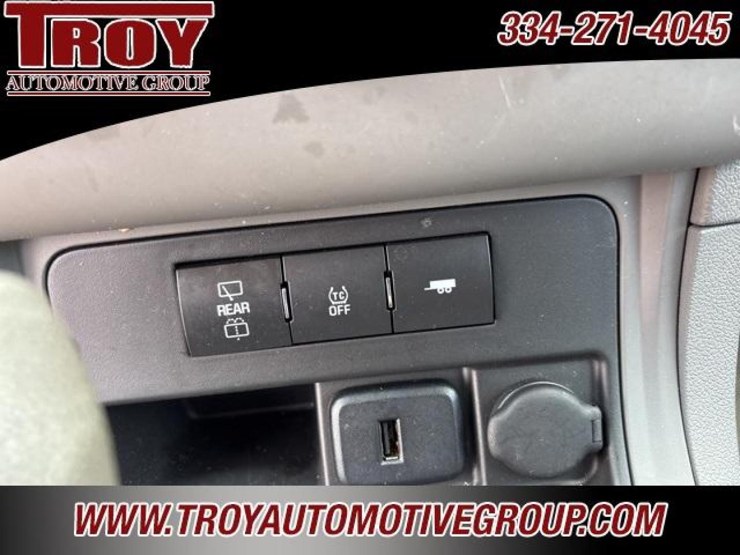 2016 Silver Ice Metallic /Dark Titanium/Light Titanium Chevrolet Traverse LS (1GNKRFED6GJ) with an 3.6L V6 SIDI engine, Automatic transmission, located at 6812 Atlanta Hwy, Montgomery, AL, 36117, (334) 271-4045, 32.382118, -86.178673 - 3rd Seat!!<br>Tow Package!!<br>Back Up Camera!! - Photo#25