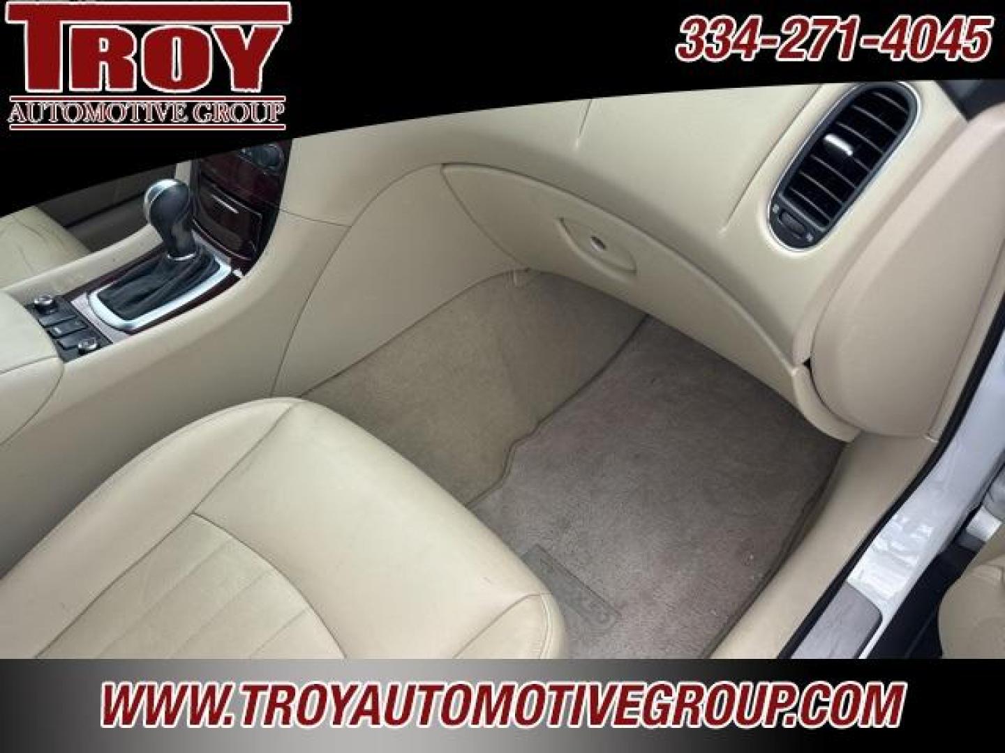 2016 Majestic White /Wheat INFINITI QX50 Base (JN1BJ0RP2GM) with an 3.7L V6 DOHC 24V engine, Automatic transmission, located at 6812 Atlanta Hwy, Montgomery, AL, 36117, (334) 271-4045, 32.382118, -86.178673 - 1-Owner!!<br>2-Master Keys!! - Photo#20