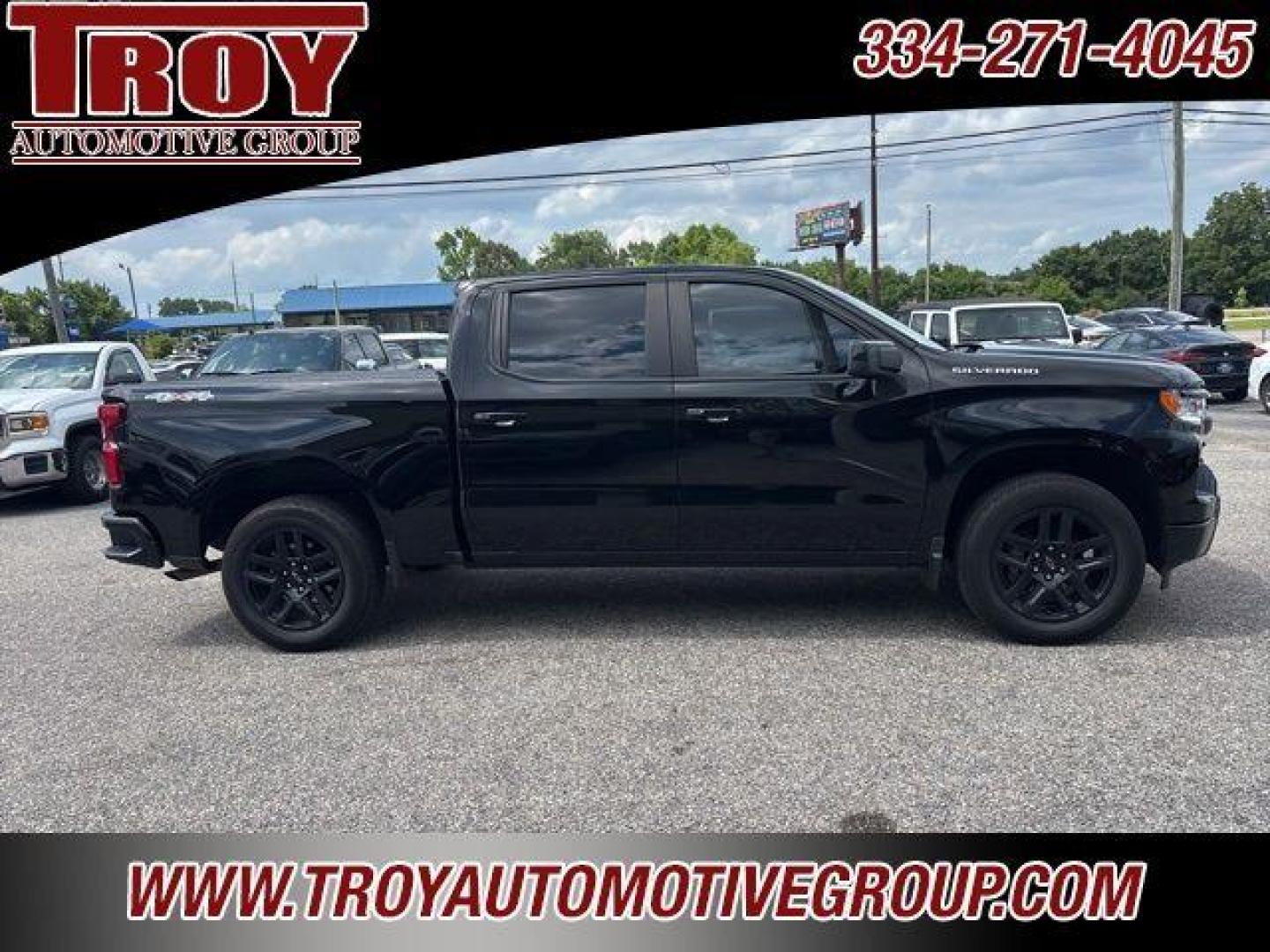 2022 Black /Black Chevrolet Silverado 1500 RST (2GCUDEED2N1) with an EcoTec3 5.3L V8 engine, Automatic transmission, located at 6812 Atlanta Hwy, Montgomery, AL, 36117, (334) 271-4045, 32.382118, -86.178673 - Black 2022 Chevrolet Silverado 1500 RST 4WD EcoTec3 5.3L V8 10-Speed Automatic<br><br>Financing Available---Top Value for Trades.<br><br>Odometer is 17769 miles below market average! - Photo#10