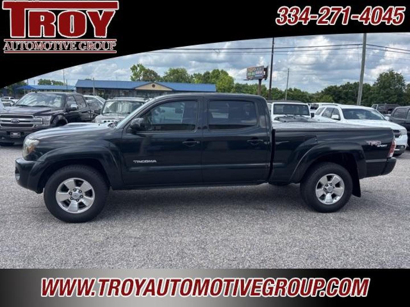 2009 Black Sand Pearl /Graphite Toyota Tacoma PreRunner (3TMKU72NX9M) with an 4.0L V6 SMPI DOHC engine, Automatic transmission, located at 6812 Atlanta Hwy, Montgomery, AL, 36117, (334) 271-4045, 32.382118, -86.178673 - 1-Owner!!<br>TRD Sport Package!!<br>Tow Package!!<br>All Power Options!!<br>New BF Goodrich Tires!!<br>Remote Entry w/2-Master Keys <br>Back Up Camera!!<br>Paint faded on roof. - Photo#3