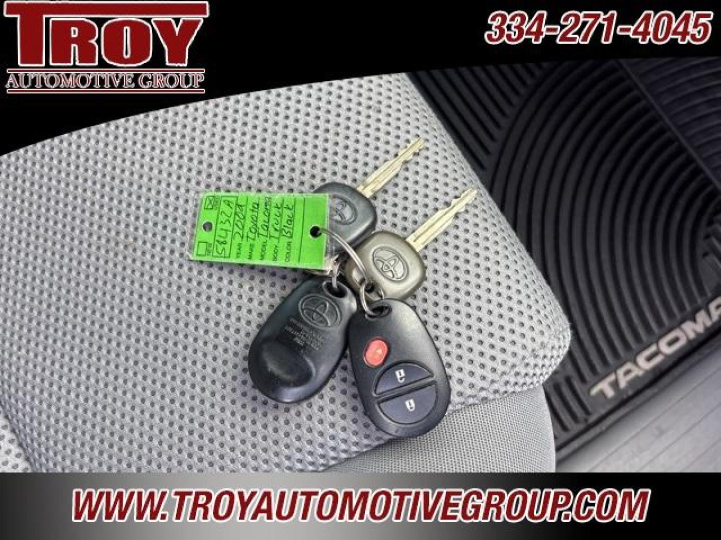 2009 Black Sand Pearl /Graphite Toyota Tacoma PreRunner (3TMKU72NX9M) with an 4.0L V6 SMPI DOHC engine, Automatic transmission, located at 6812 Atlanta Hwy, Montgomery, AL, 36117, (334) 271-4045, 32.382118, -86.178673 - 1-Owner!!<br>TRD Sport Package!!<br>Tow Package!!<br>All Power Options!!<br>New BF Goodrich Tires!!<br>Remote Entry w/2-Master Keys <br>Back Up Camera!!<br>Paint faded on roof. - Photo#27