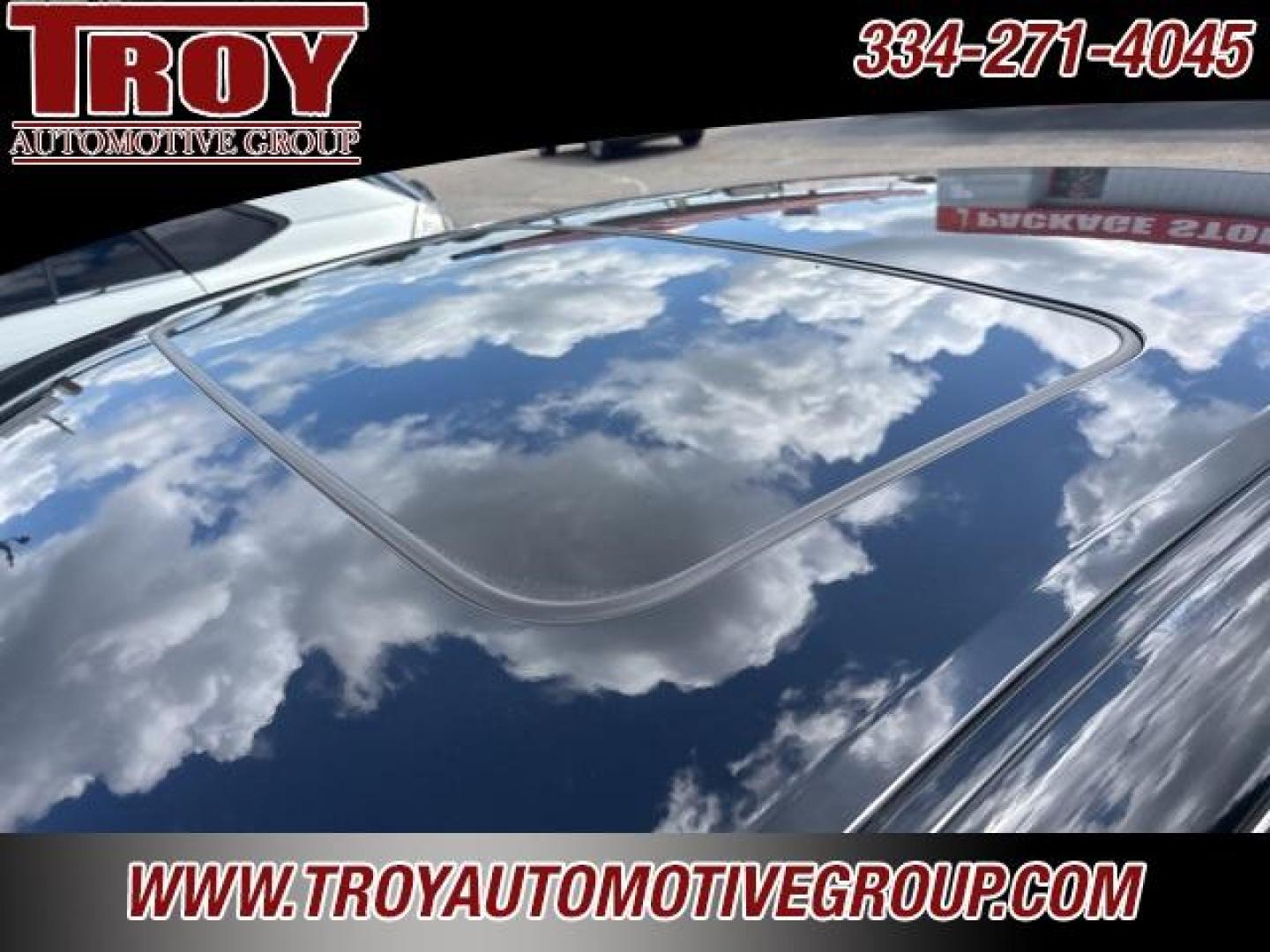 2008 Black /Light Gray Toyota Avalon (4T1BK36B38U) with an 3.5L V6 SMPI DOHC engine, Automatic transmission, located at 6812 Atlanta Hwy, Montgomery, AL, 36117, (334) 271-4045, 32.382118, -86.178673 - 1-Owner!!<br>Power Sunroof!!<br>Navigation!!<br><br> - Photo#2